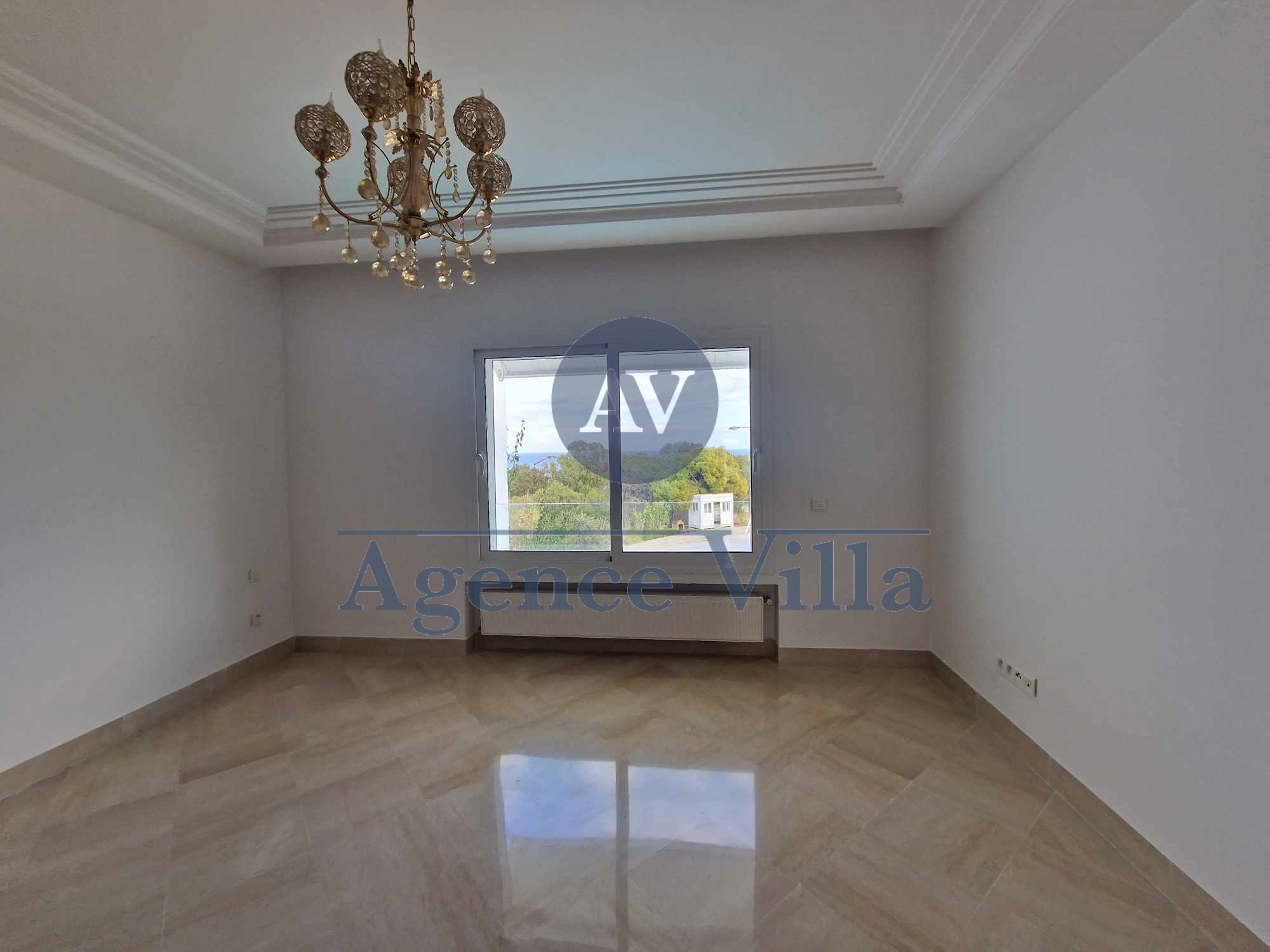 La Marsa&nbsp;Gammart&nbsp;Location&nbsp;Maisons&nbsp;Une villa s4 � gammarth avec piscine et jardin