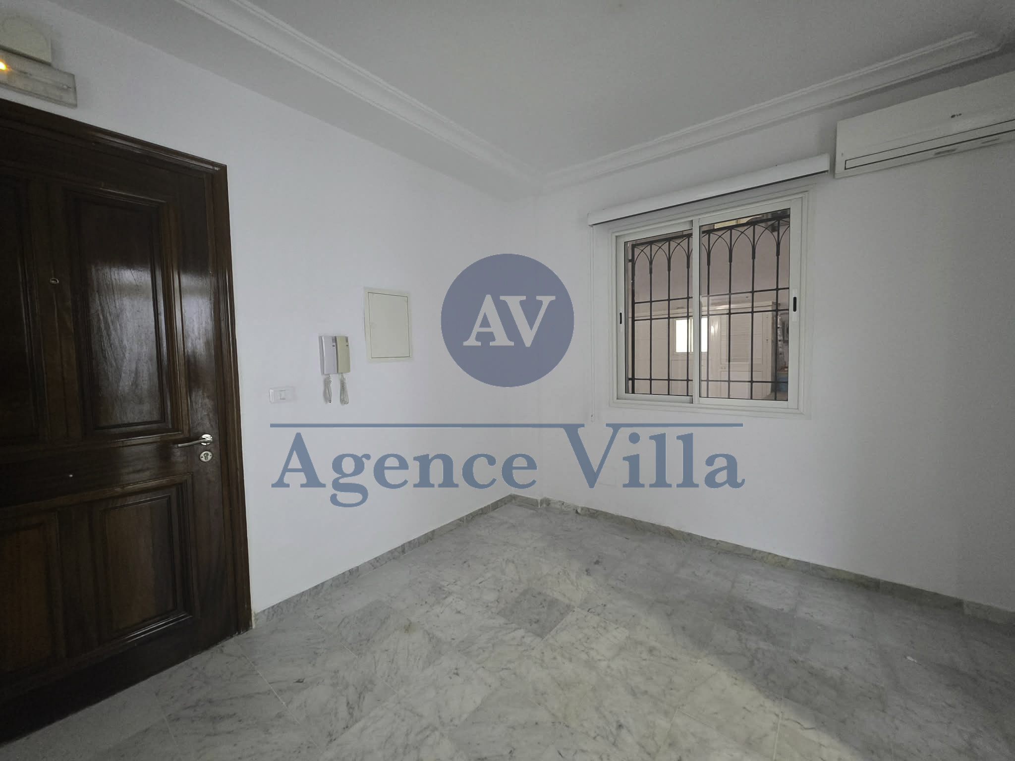 Bureaux & Commerces Bureau