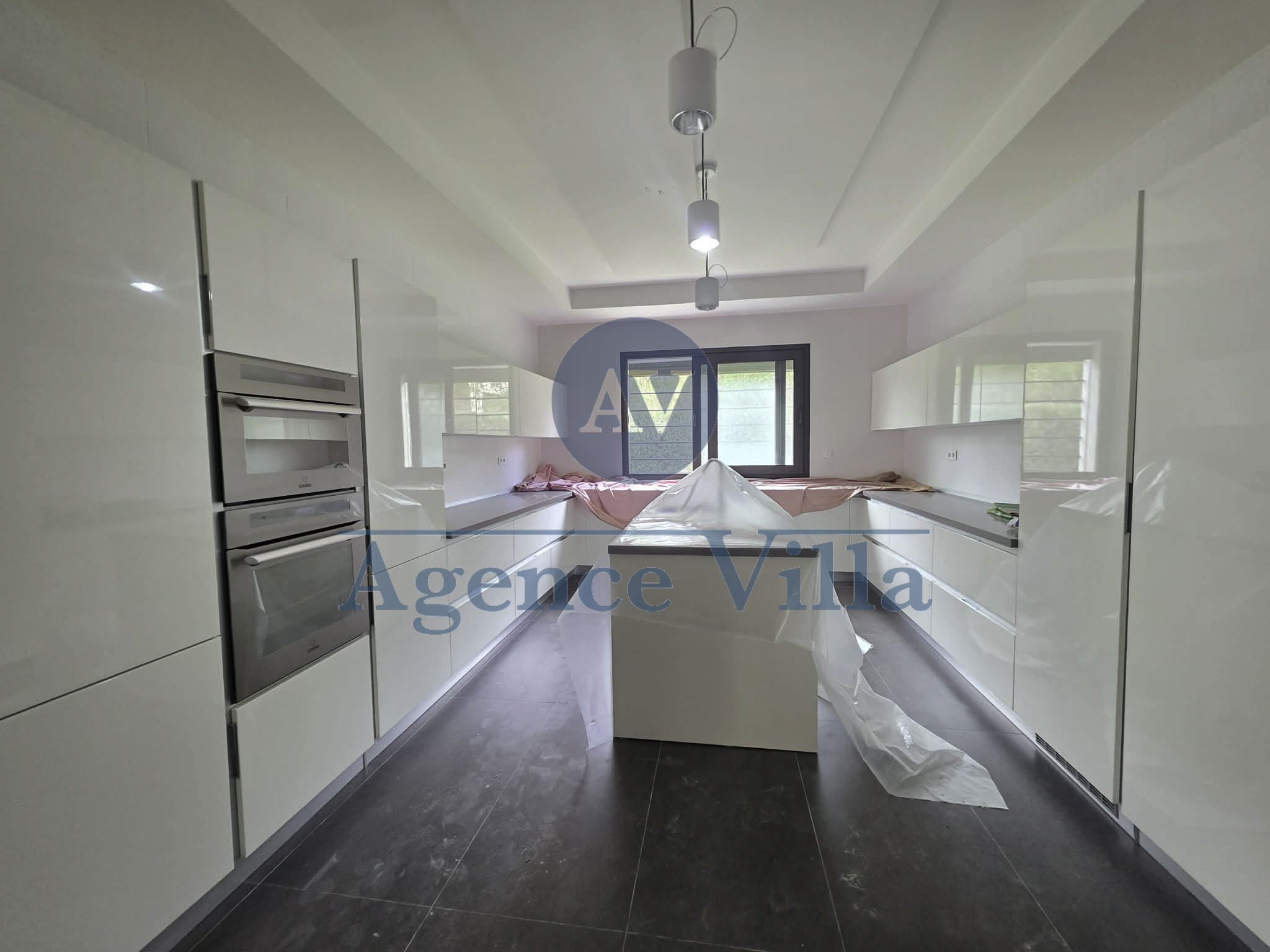 La Marsa&nbsp;Gammart&nbsp;Location&nbsp;Maisons&nbsp;Une superbe villa s5 gammarth