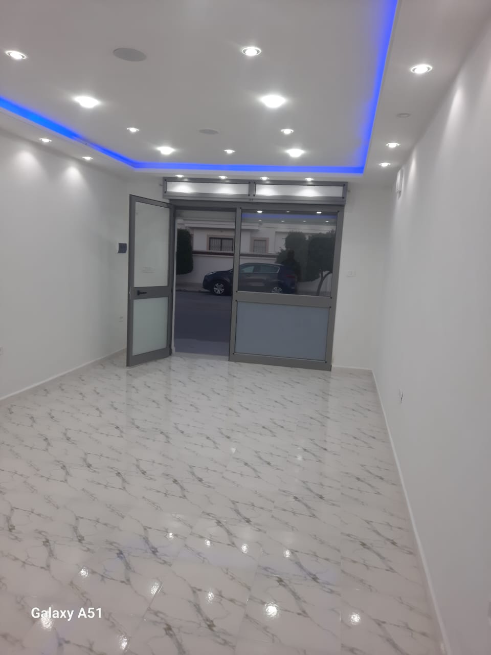 Hammam Chatt Hammam Chatt Bureaux & Commerces Grance libre Local commercial 32m2