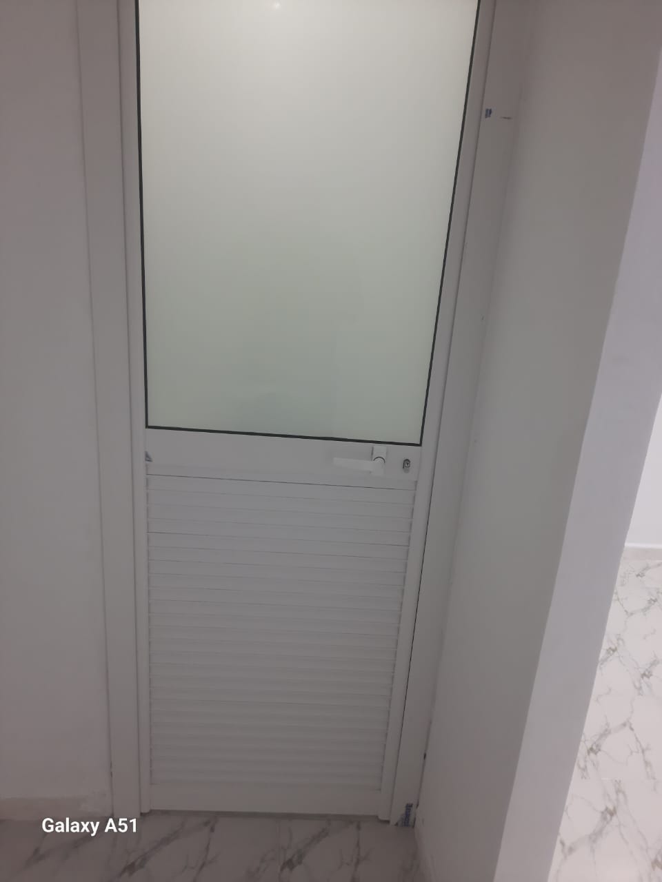 Hammam Chatt Hammam Chatt Bureaux & Commerces Grance libre Local commercial 32m2