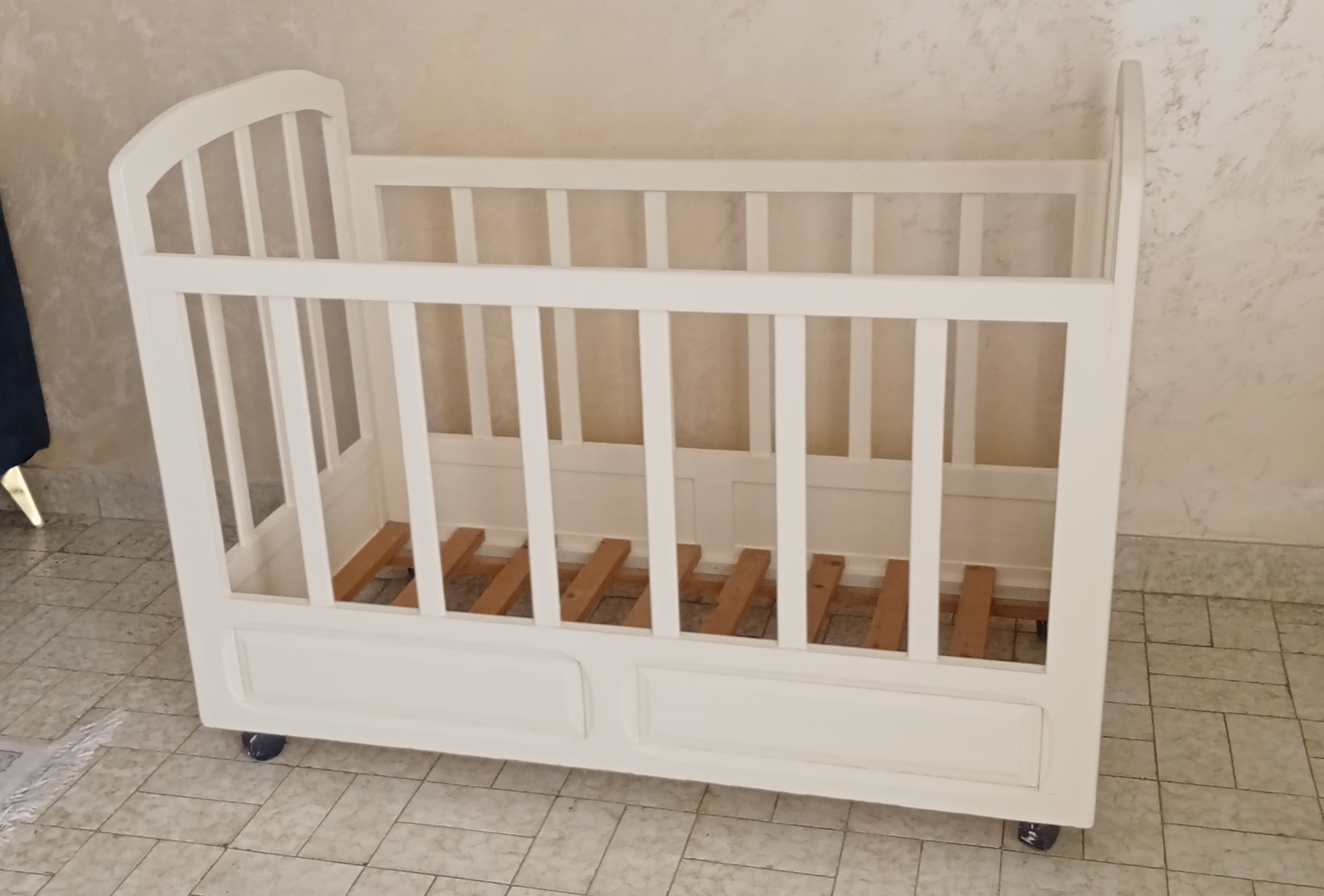 Mannouba Denden Lits et Equipements d'intrieur Autre Lit de bebe