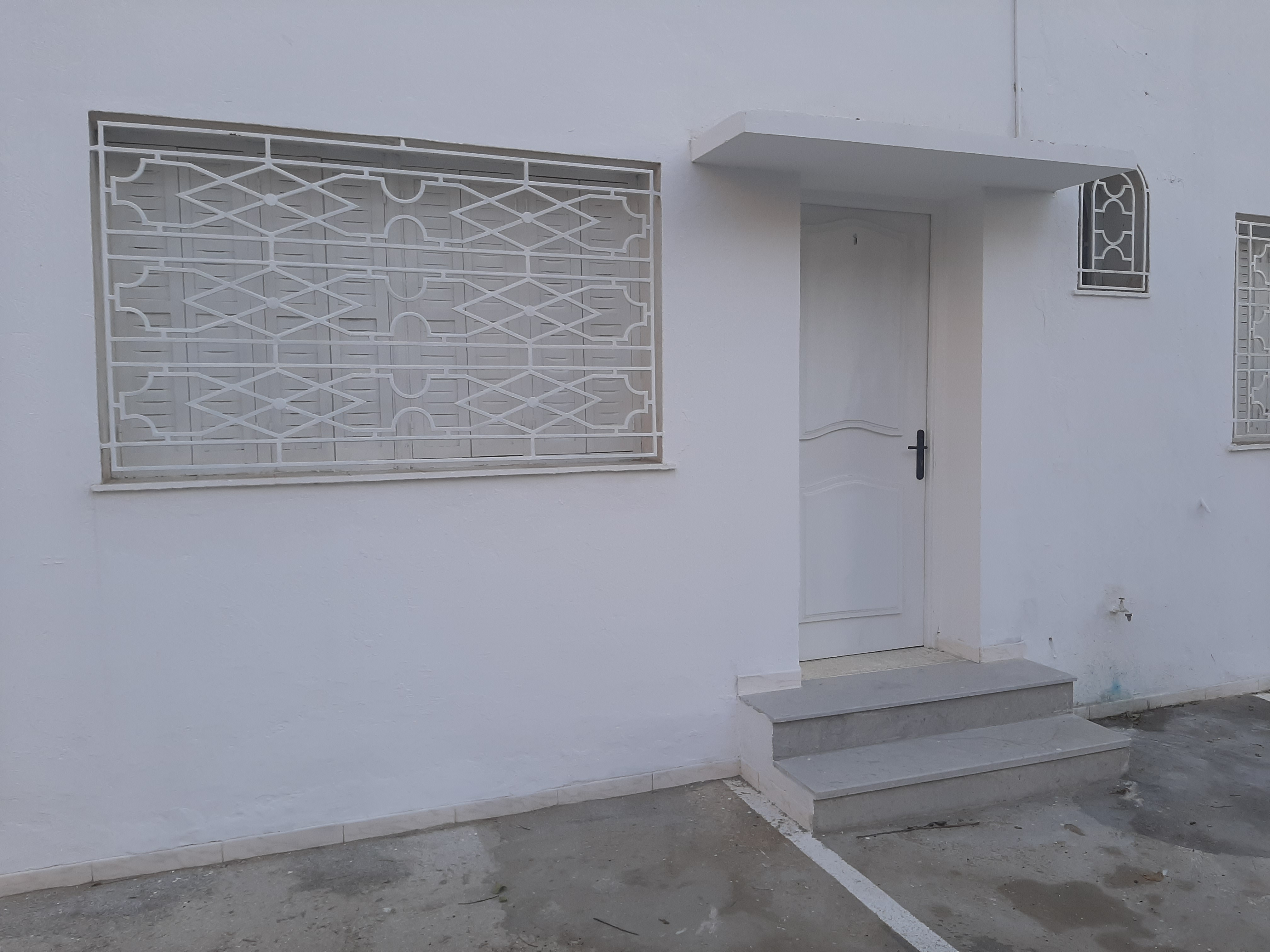 Cite El Khadra Zone urbaine nord Location Appart. 1 pice Votre bureau priv moderne au centre urbain nord