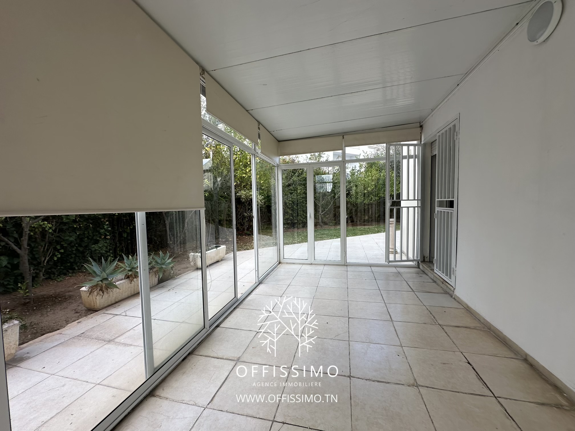 La Marsa&nbsp;Berge Du Lac&nbsp;Location&nbsp;Appart. 4 pi�ces&nbsp;S3 avec jardin et veranda lac 2