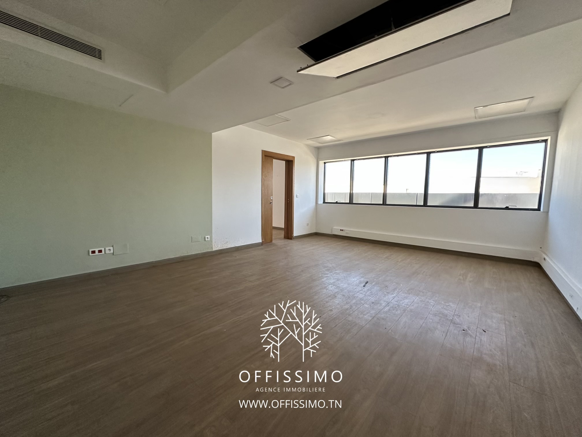 La Marsa&nbsp;Berge Du Lac&nbsp;Location&nbsp;Surfaces&nbsp;Bureau 500m haut standing