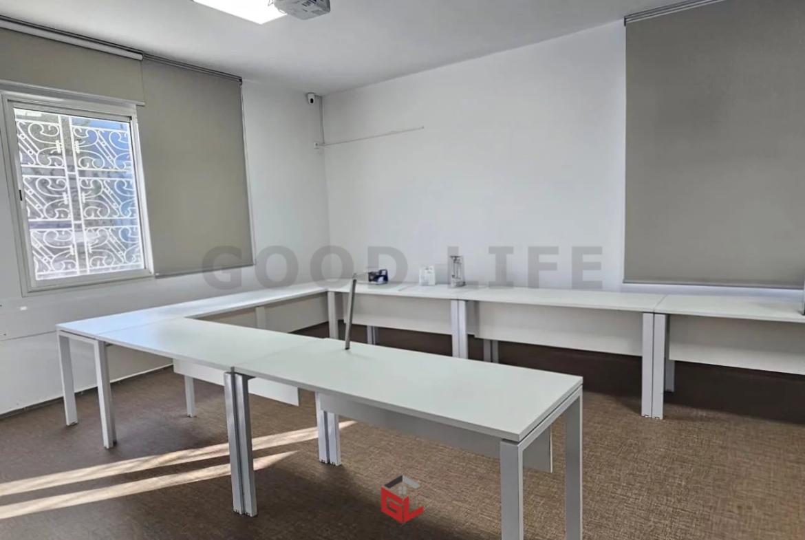 Ariana Ville El Menzah 6 Bureaux & Commerces Bureau Villa menzah 6  usage bureautique