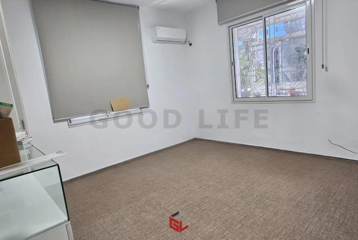 Ariana Ville El Menzah 6 Bureaux & Commerces Bureau Villa menzah 6  usage bureautique