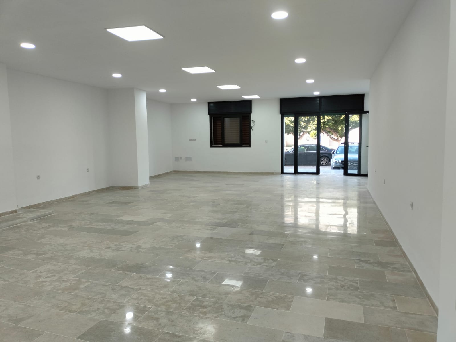 Hammam Sousse&nbsp;Hammam Sousse&nbsp;Bureaux & Commerces&nbsp;Surfaces&nbsp;Local commercial de surface 130 m