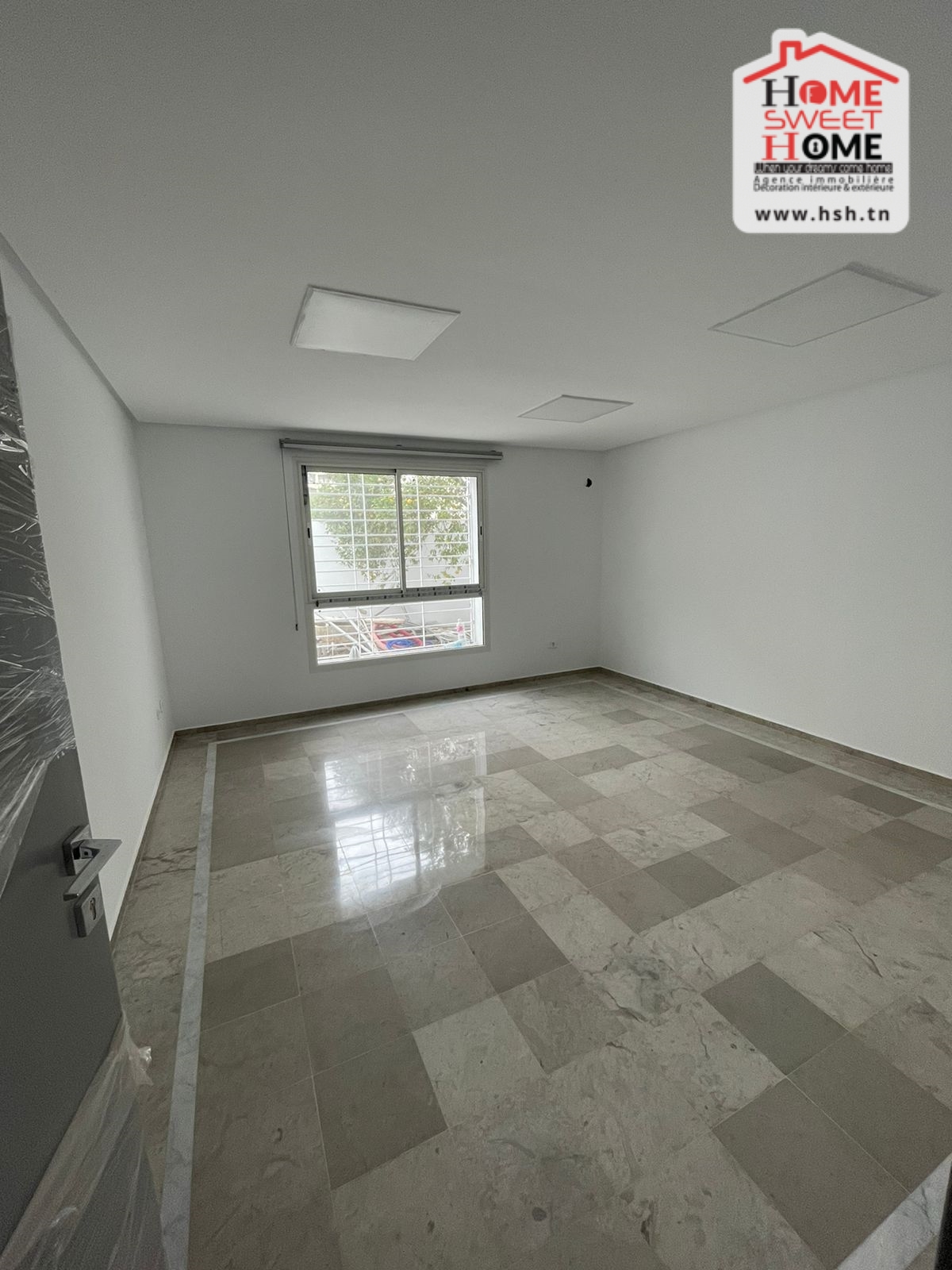 Bab Bhar&nbsp;Bab Bhar&nbsp;Location&nbsp;Appart. 3 pi�ces&nbsp;Bureau h3 seldanim � el kasbah