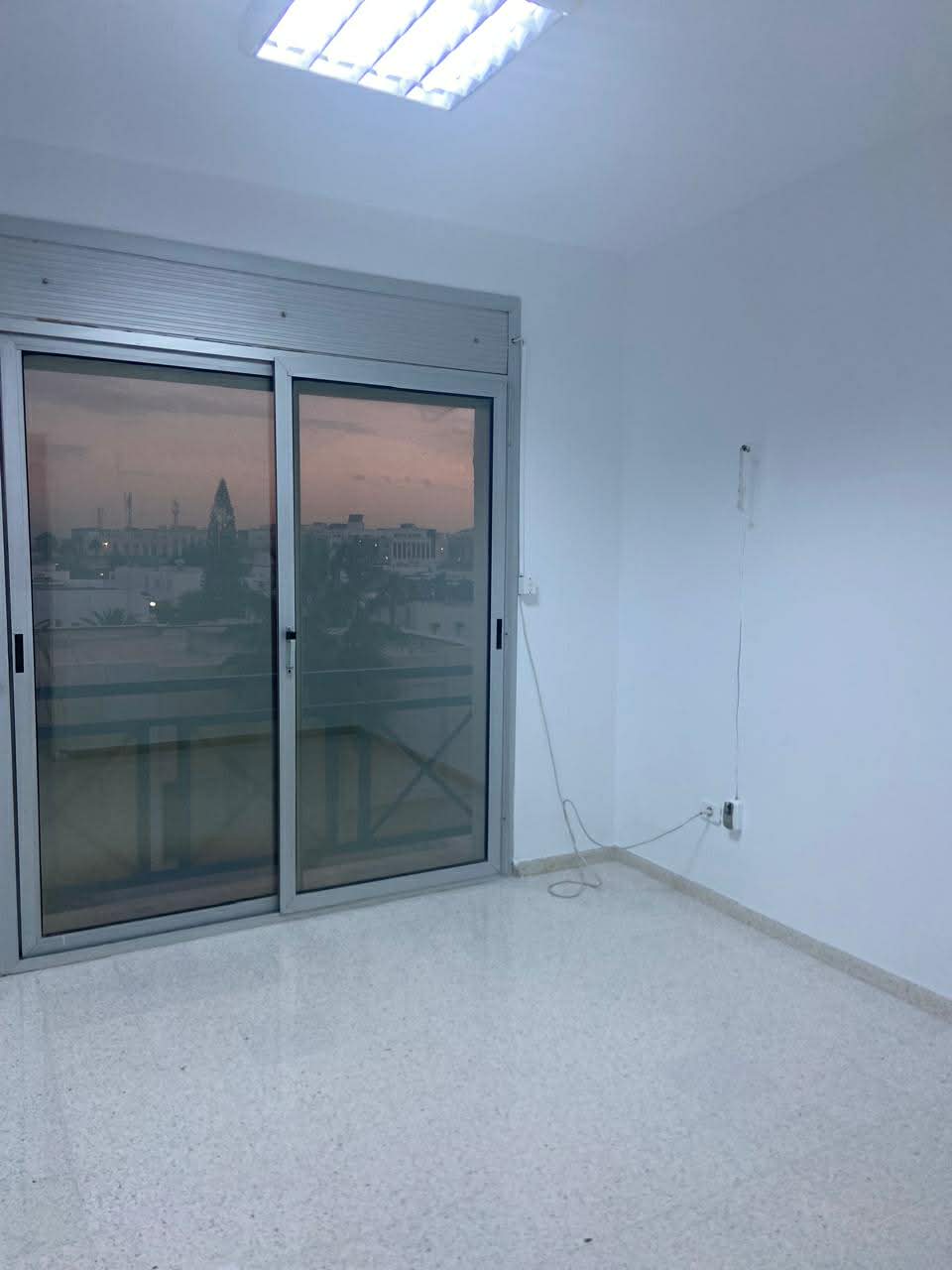 La Marsa Berge Du Lac Location Appart. 5 pices+ Un appart s4 usage bureautique