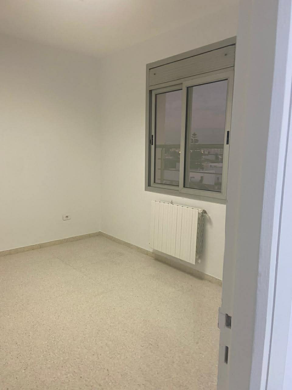 La Marsa Berge Du Lac Location Appart. 5 pices+ Un appart s4 usage bureautique