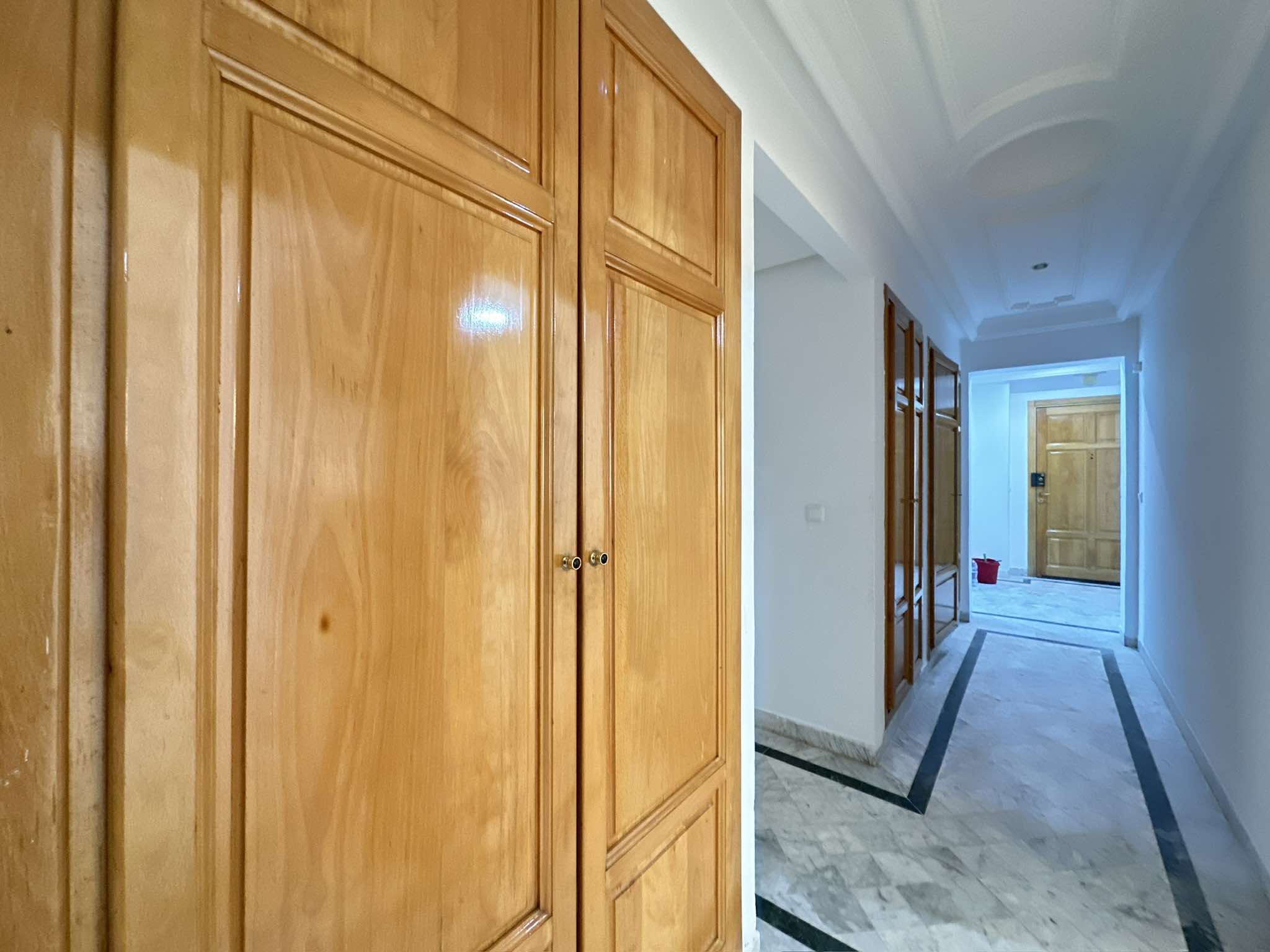 Ariana Ville Cite Ennasr 2 Location Appart. 5 pices+ Appart s4 spacieux  ennasr 2 hedi nouira