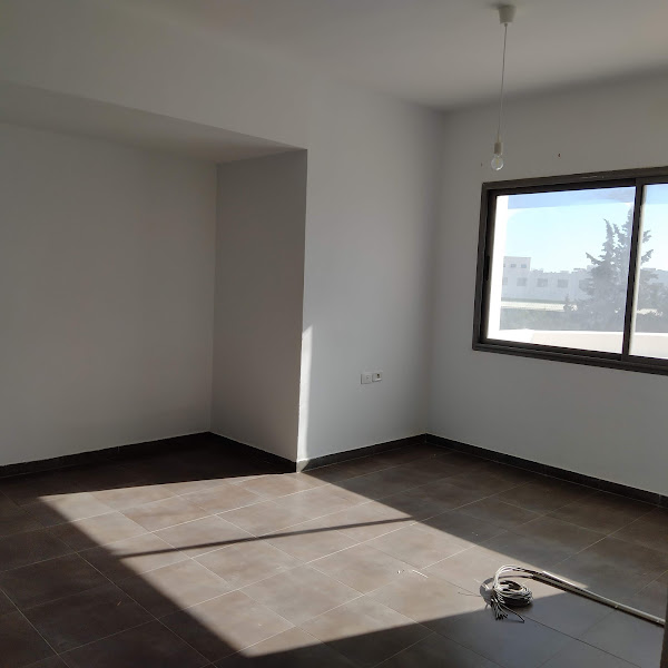 La Soukra&nbsp;Charguia 2&nbsp;Bureaux & Commerces&nbsp;Bureau&nbsp;Bureau 130 m2 hall plus 3 � charguia 2