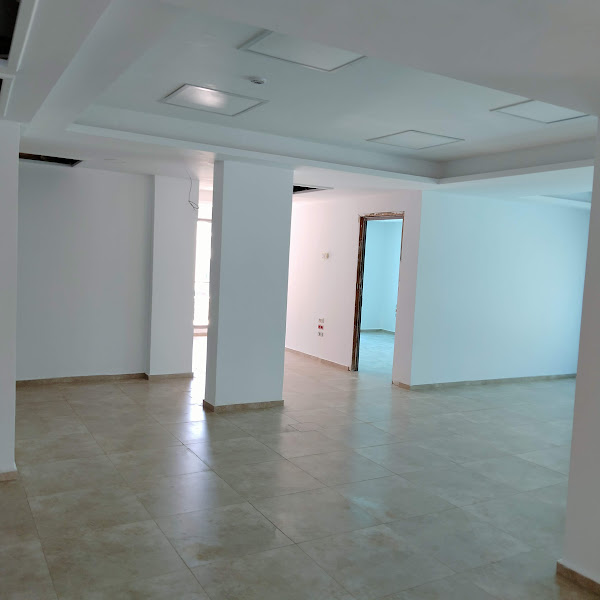 El Kram&nbsp;Le Kram&nbsp;Bureaux & Commerces&nbsp;Bureau&nbsp;Open space 1200m2 au lac 3