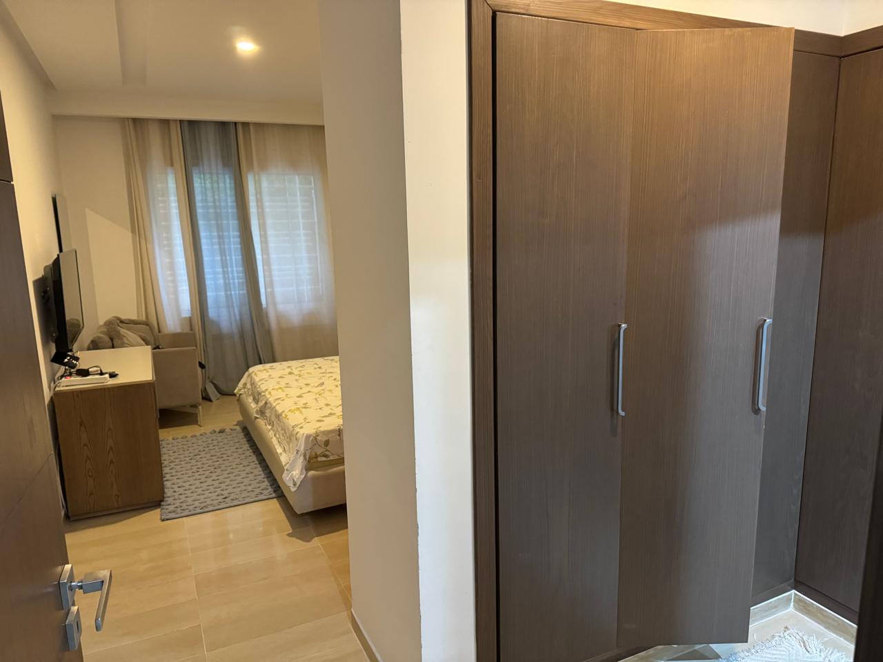 La Soukra La Soukra Bureaux & Commerces Bureau Joli appartement s3 au rdc  soukra