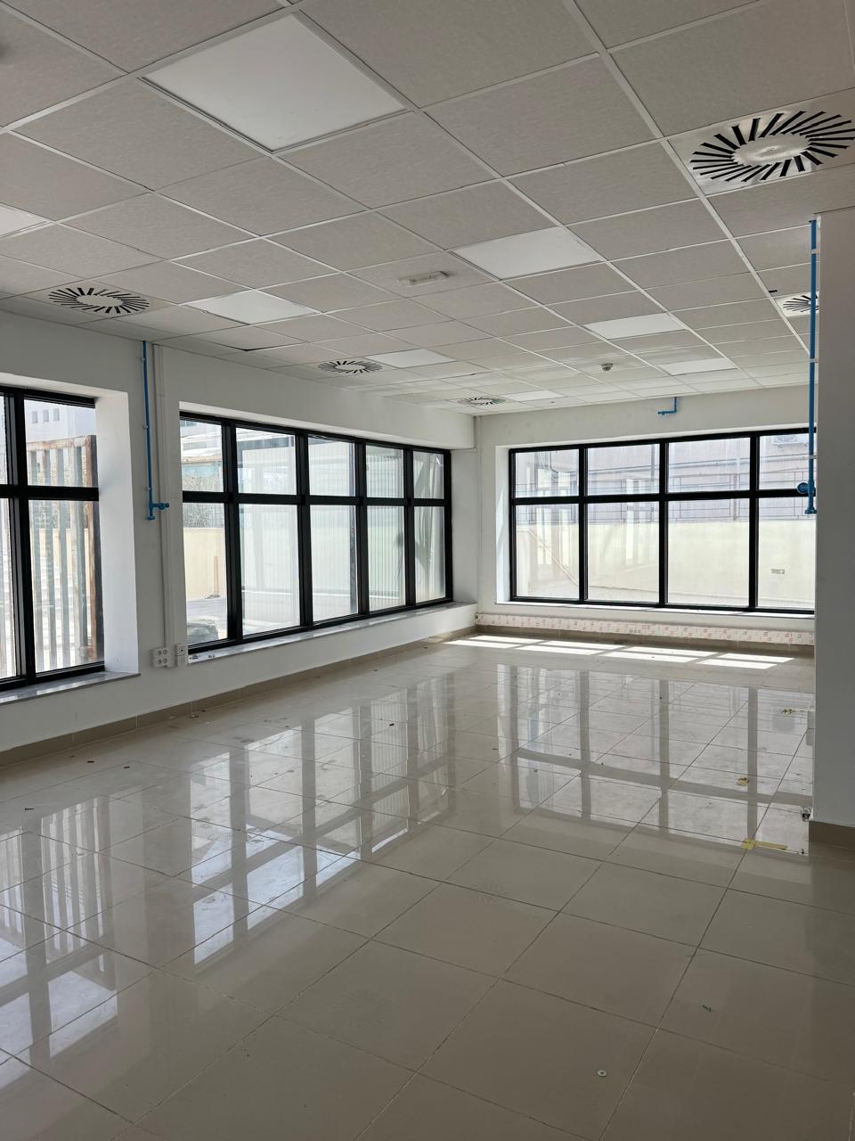 La Marsa&nbsp;Berge Du Lac&nbsp;Bureaux & Commerces&nbsp;Bureau&nbsp;Bureau 1000 m2 hs au lac 2