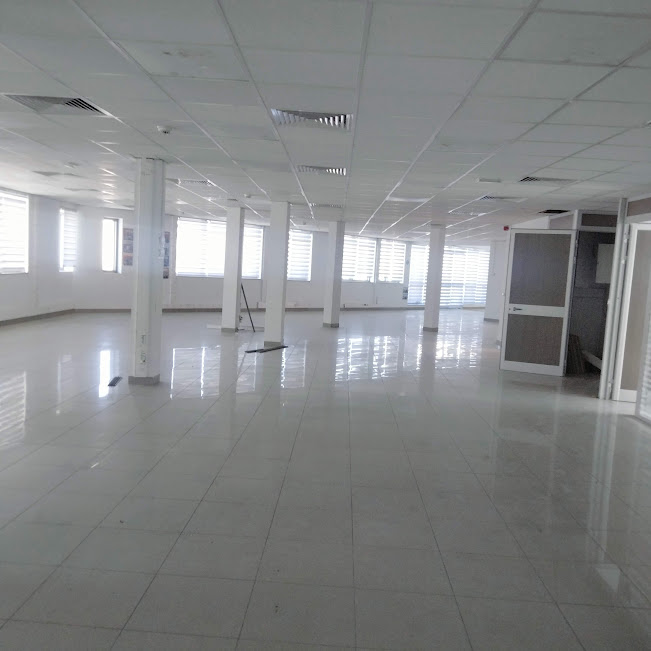 La Marsa Berge Du Lac Bureaux & Commerces Bureau Super bureau 710 m2 au lac 1