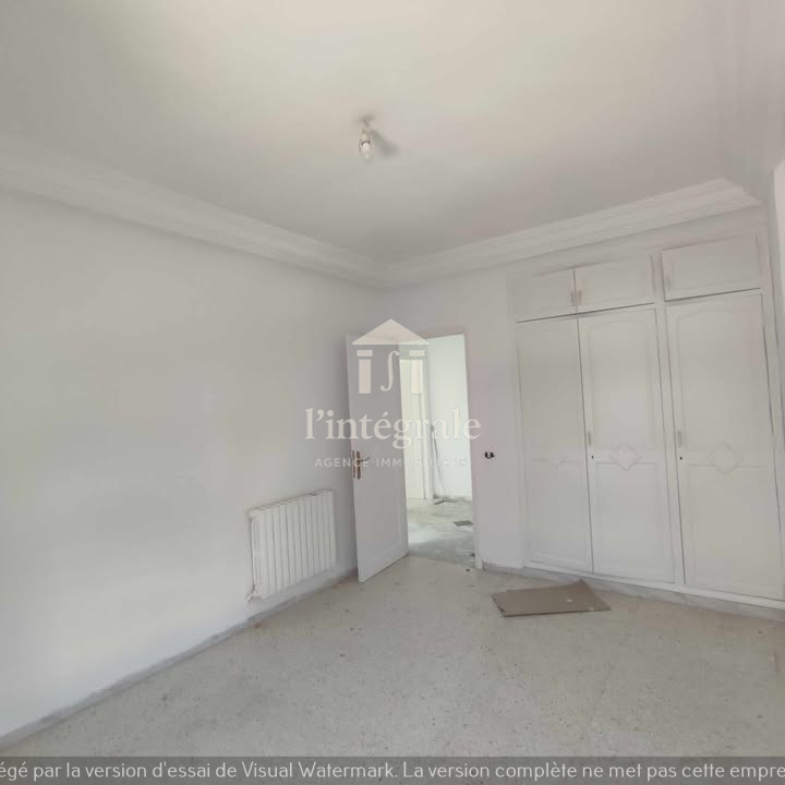 Ariana Ville Cite Ennasr 2 Location Appart. 4 pices S3 avec place de parking