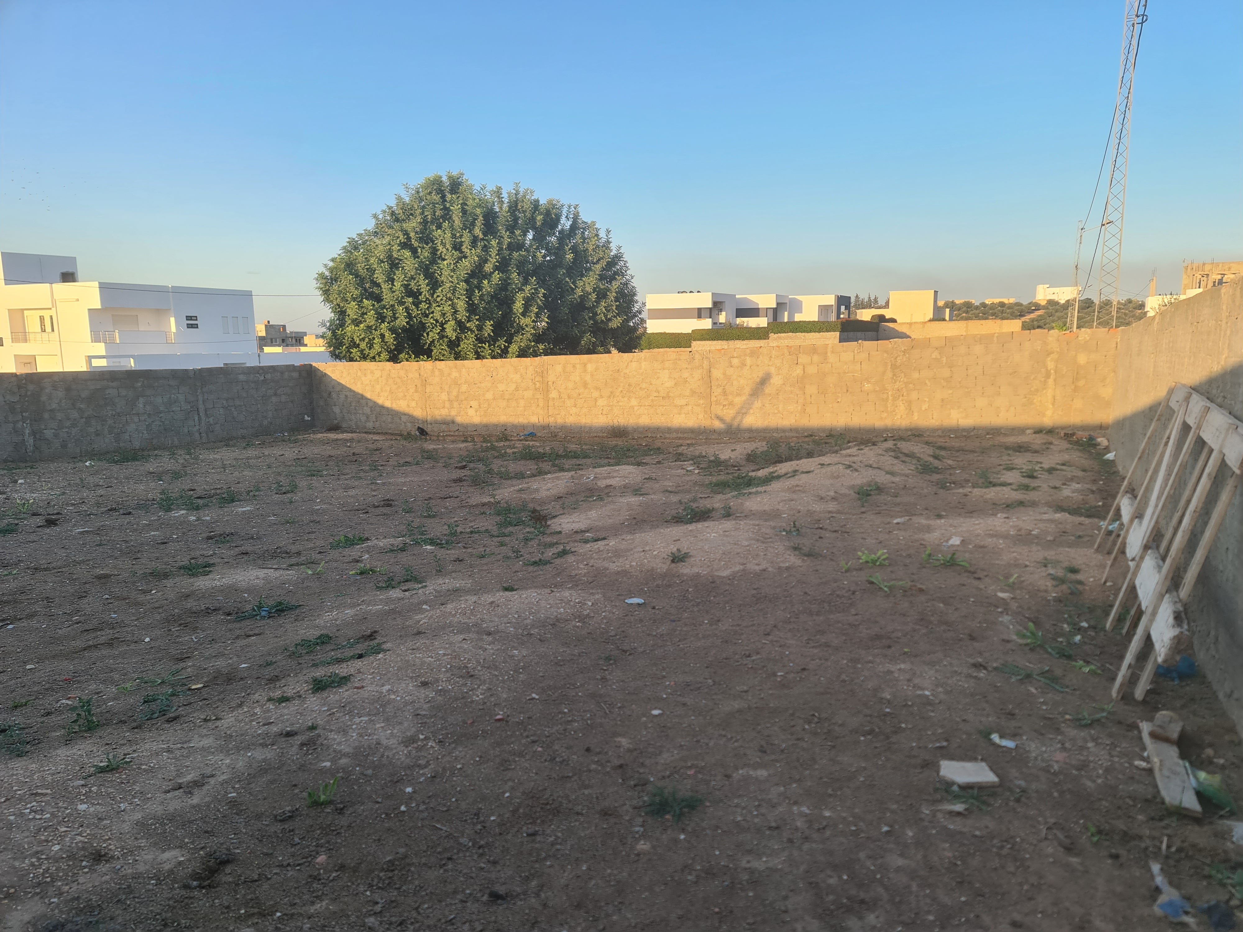 Raoued&nbsp;Borj Touil&nbsp;Terrain&nbsp;Terrain nu&nbsp;Terrain de 450m2 � borj touil