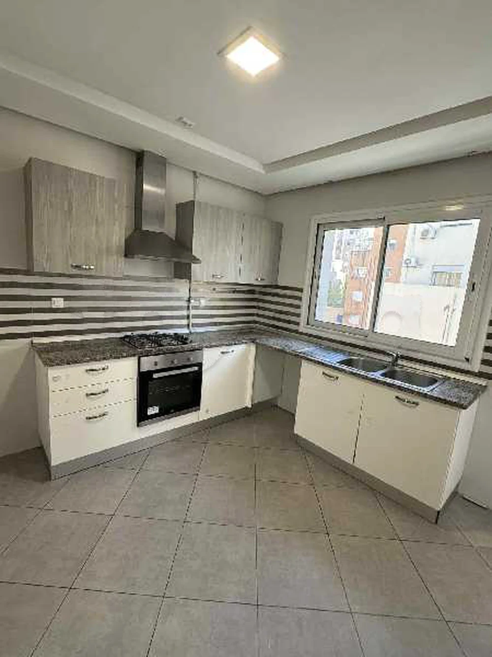 El Menzah El Menzah 9 Location Appart. 3 pices Magnifique appartement s3 hs  menzah9c