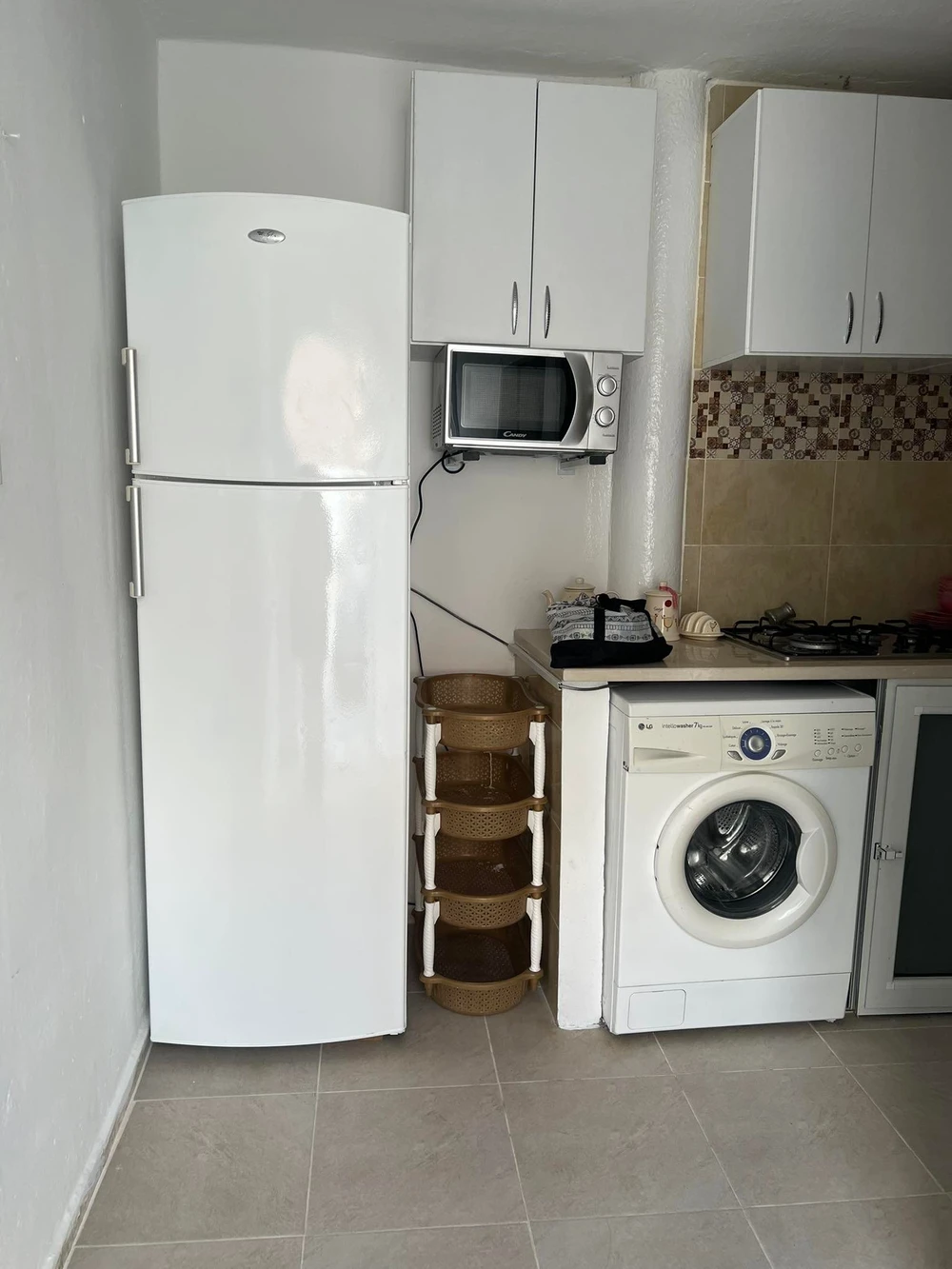 Ariana Ville Ariana Location Appart. 2 pices Studio s1 meubl  cit milaha ariana