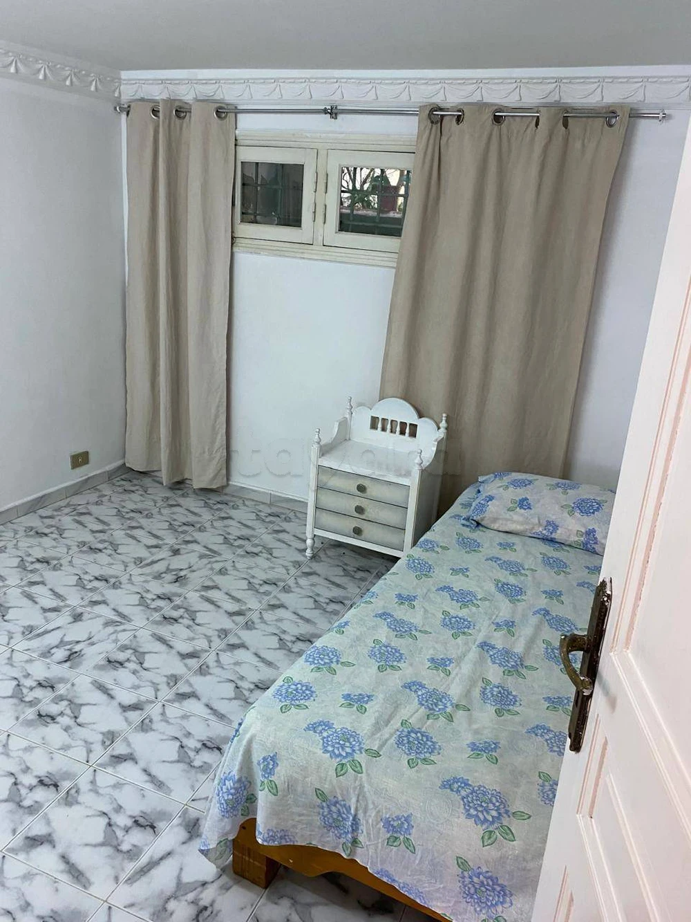 El Menzah El Menzah 9 Location Appart. 2 pices Un vaste et lumineux studio s1 meubl  menzah9a