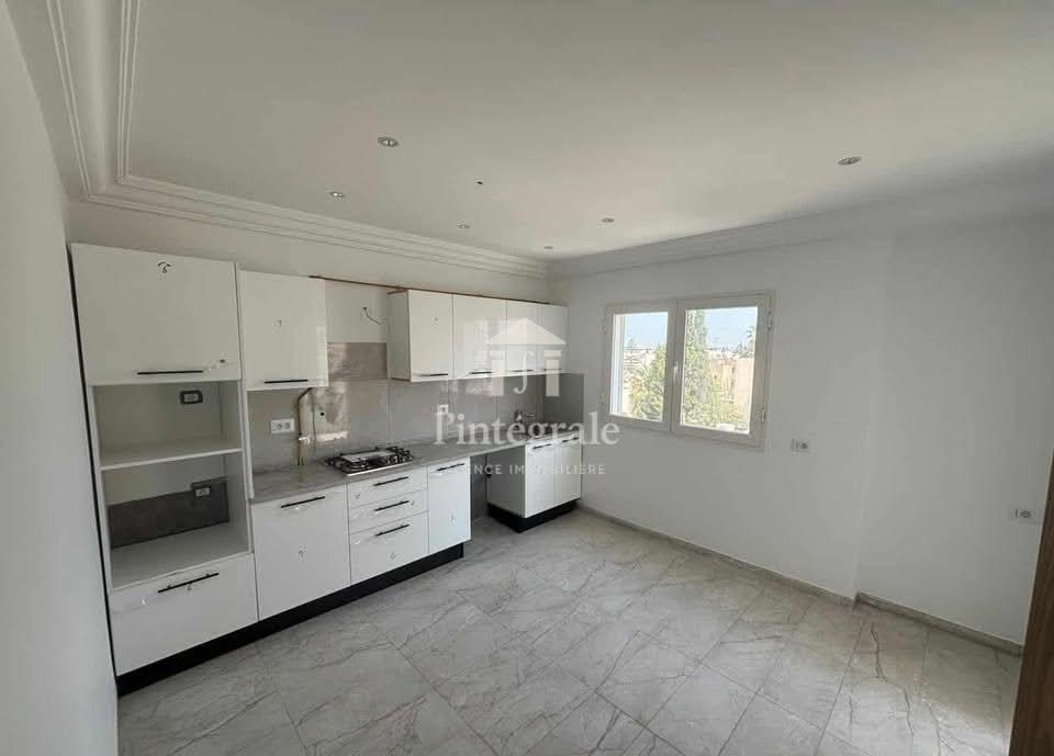 Ariana Ville Borj El Baccouche Location Appart. 3 pices S2 neuf jamais habit