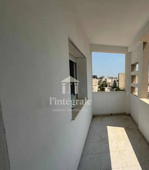 Ariana Ville Borj El Baccouche Location Appart. 3 pices S2 neuf jamais habit