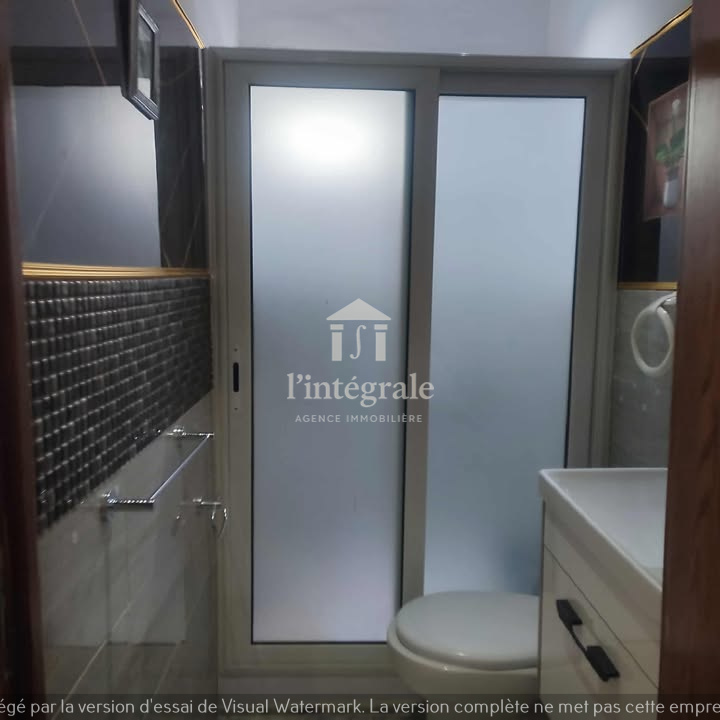 Ariana Ville El Menzah 8 Location Appart. 2 pices S1 semi meubl  menzah8