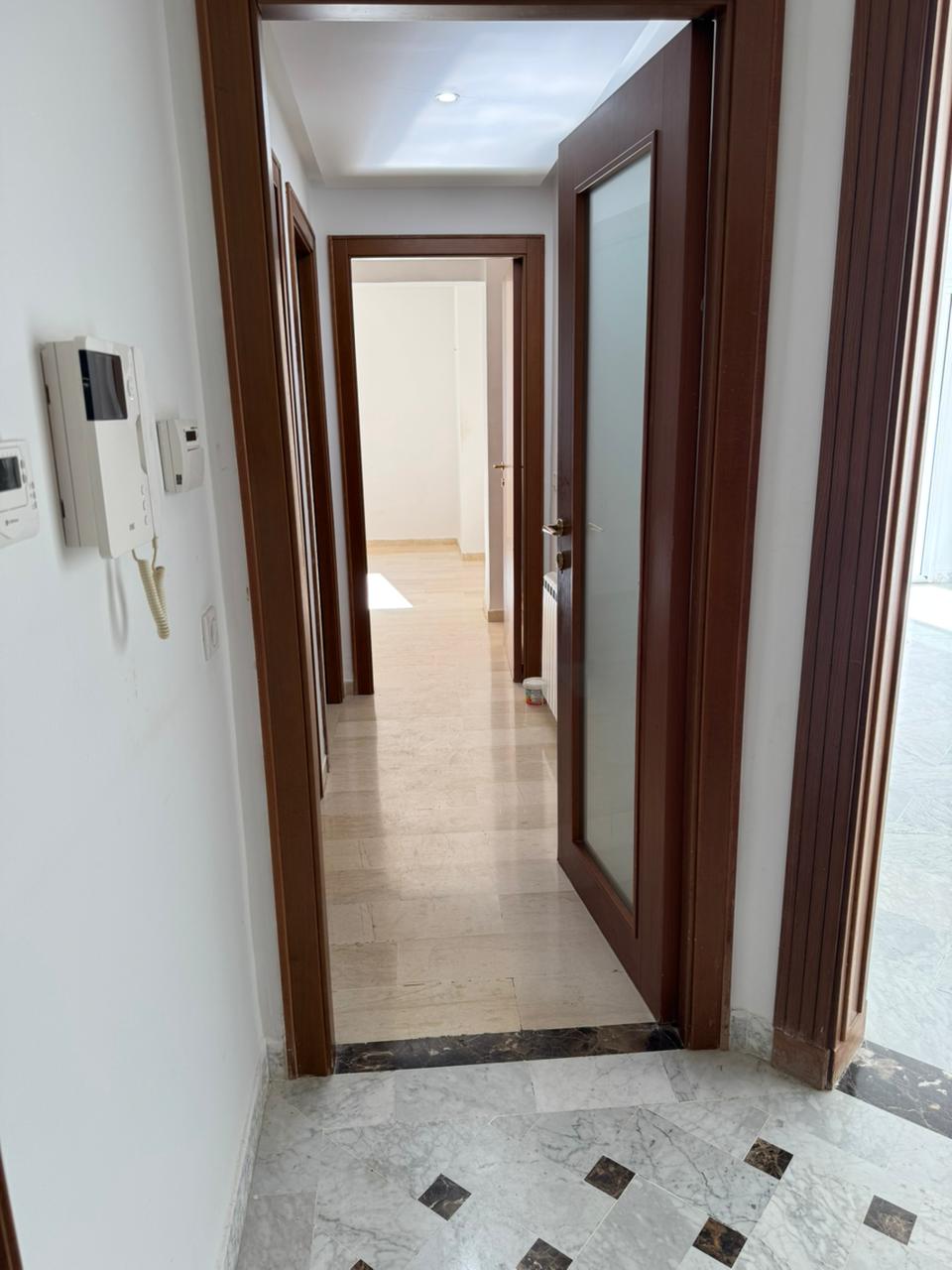 El Menzah El Menzah 9 Location Appart. 3 pices Un appart s 2 haut standing menzah 9 c