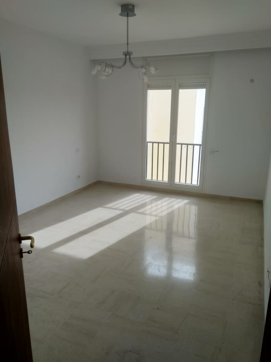 Ariana Ville Riadh Landlous Location Appart. 4 pices Un appart s 3 riadh landalos