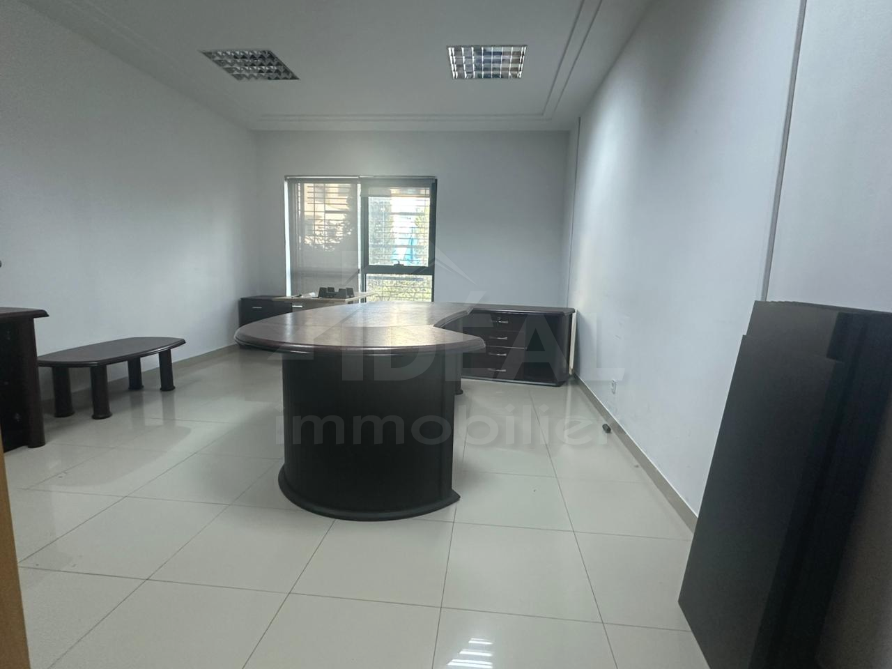 Bureaux & Commerces Bureau