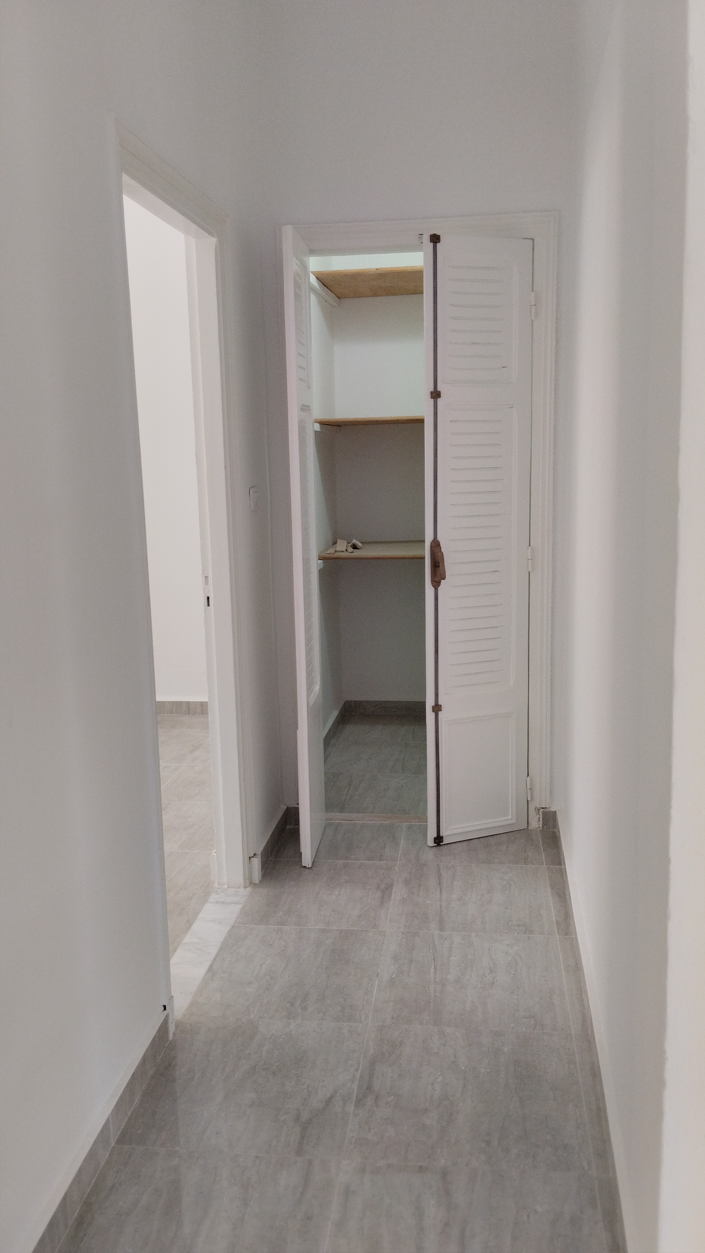 Ezzouhour (Tunis) Cite Essomrane Location Maisons Bel etage de villa neuve