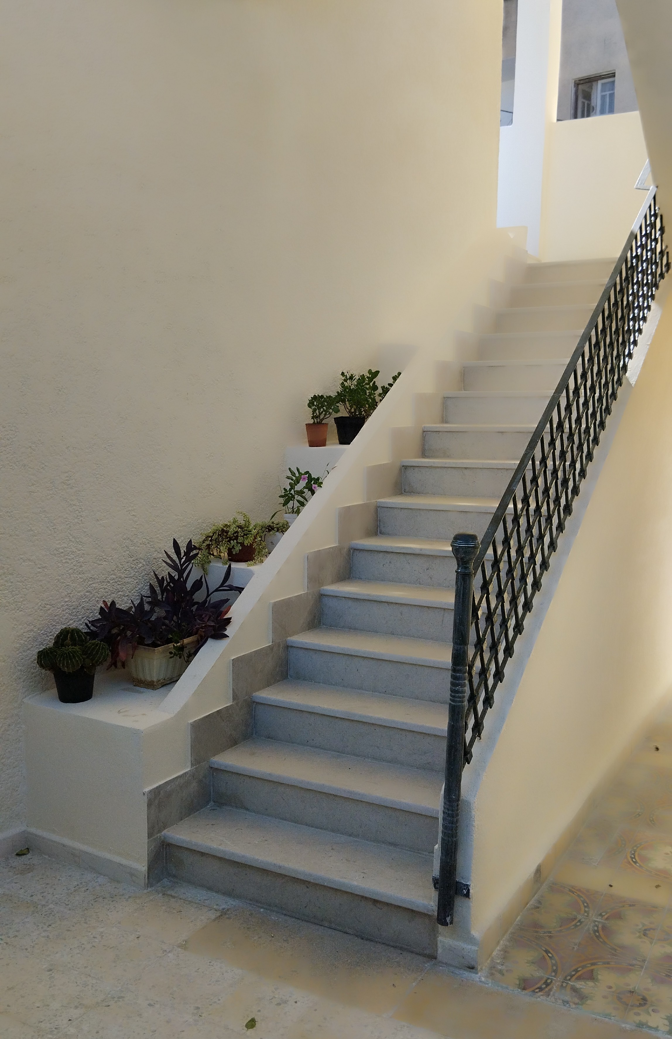 Ezzouhour (Tunis) Cite Essomrane Location Maisons Bel etage de villa neuve