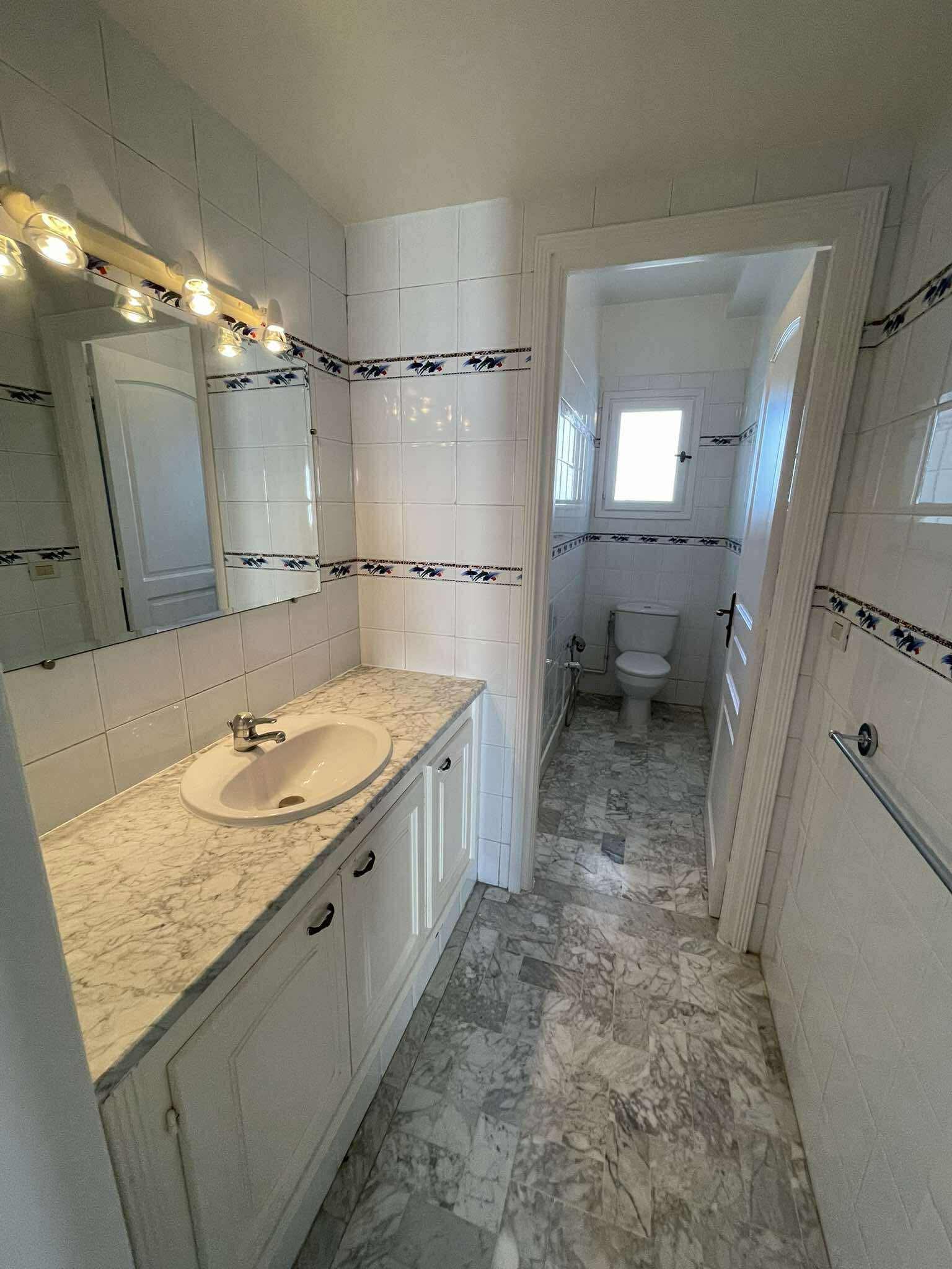 Ariana Ville Cite Ennasr 1 Vente Appart. 4 pices S3 450 md a ennasr 1