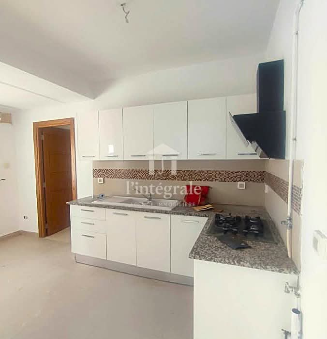 Ariana Ville Riadh Landlous Location Appart. 2 pices Vaste s1 de haut standing avec grand balcon