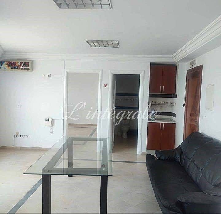 Ariana Ville Cite Ennasr 2 Bureaux & Commerces Bureau Bureau h2 avec une belle vue