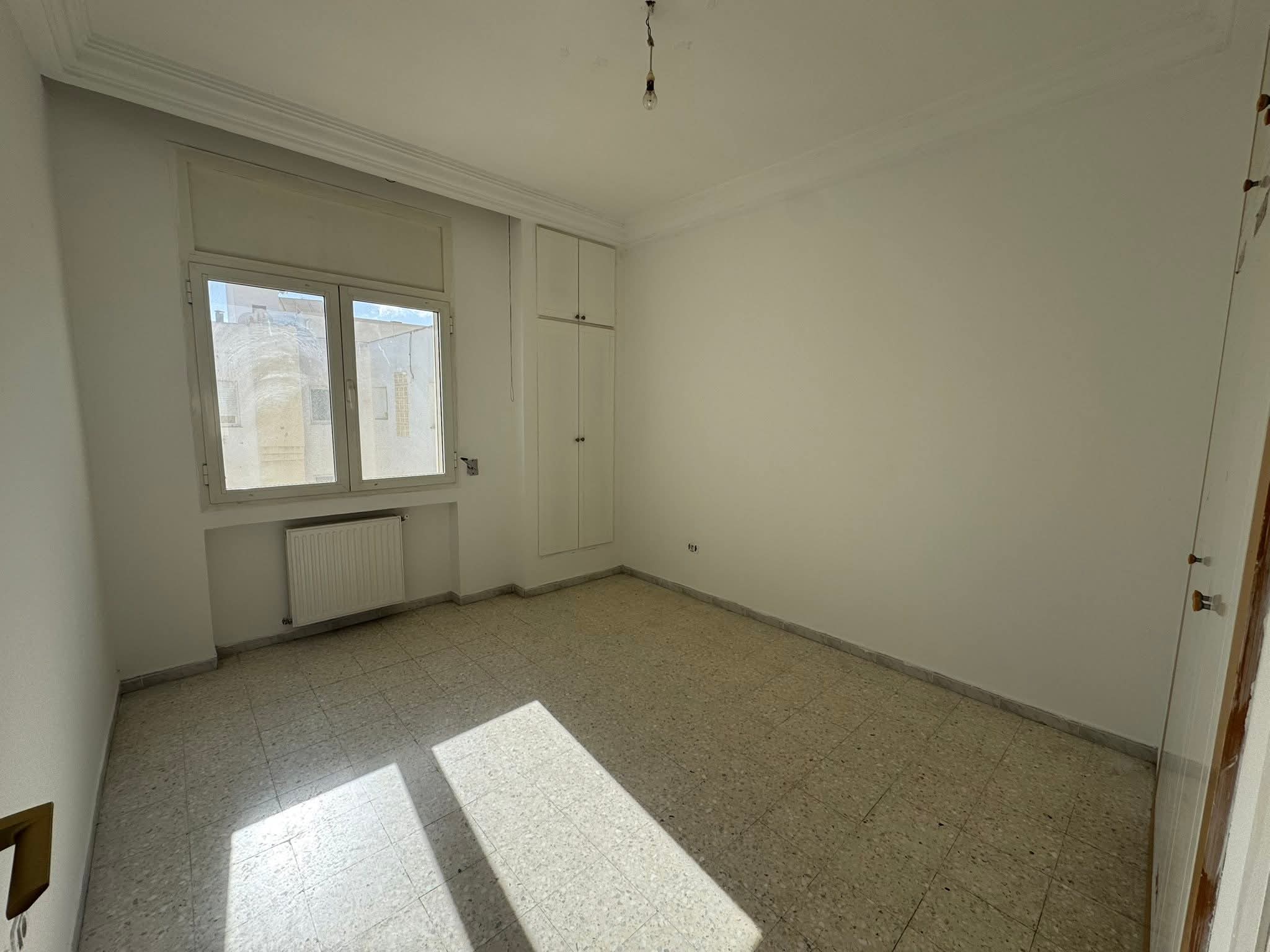 La Marsa El Aouina Location Appart. 3 pices S2 1200 d l'aouina