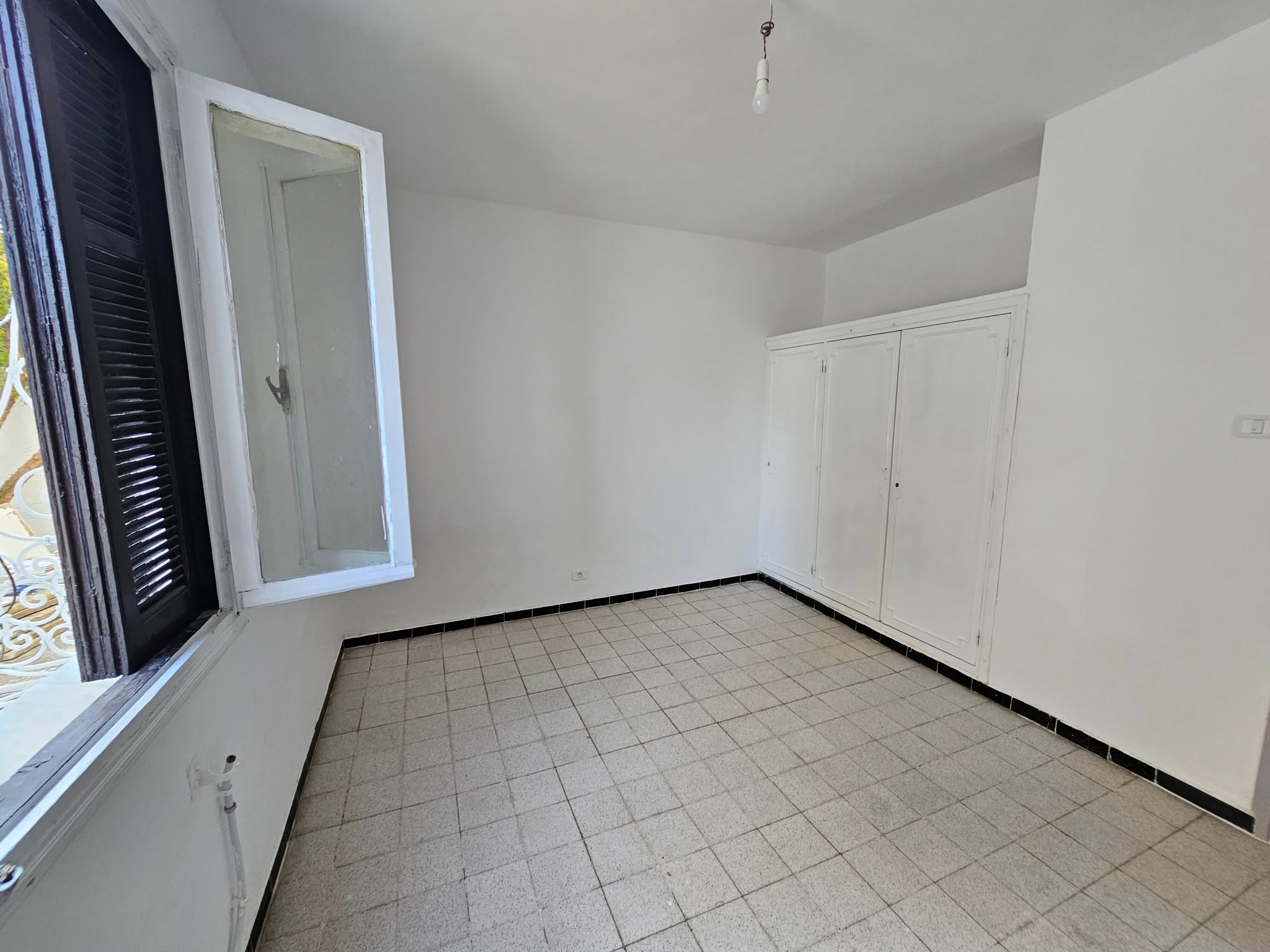 Ariana Ville El Menzah 5 Bureaux & Commerces Bureau Rdc bureautique 2000 menzah 5