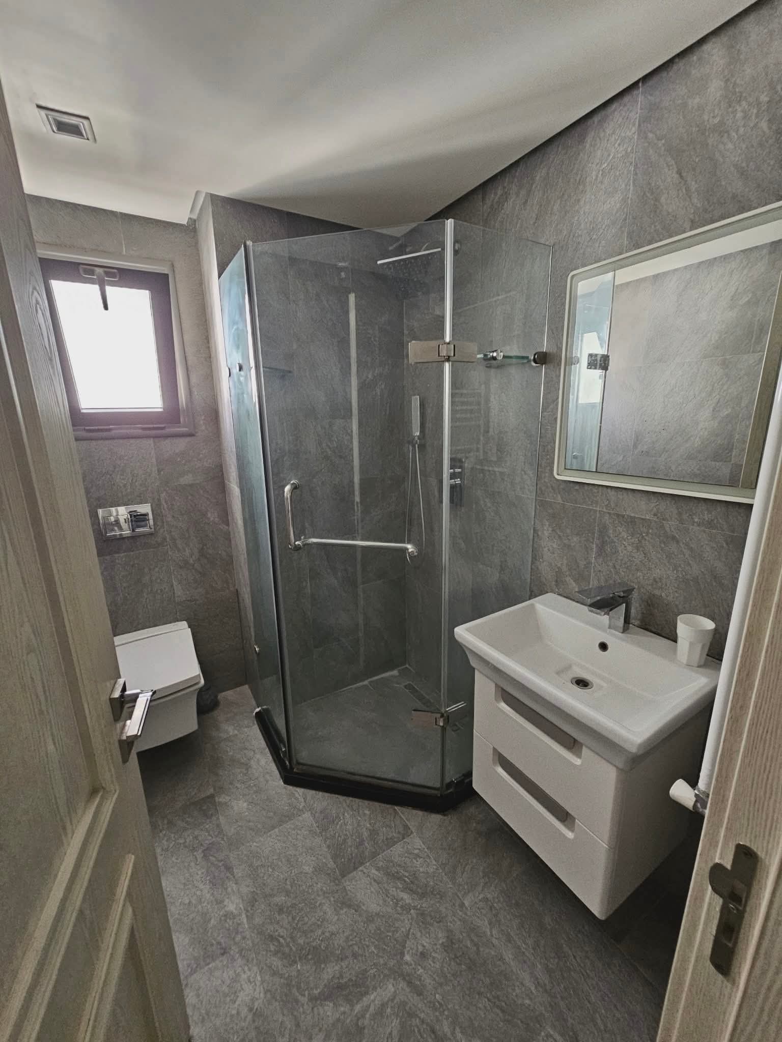 El Menzah El Menzah 9 Location Appart. 2 pices S1 meuble 1700d menzah 9c