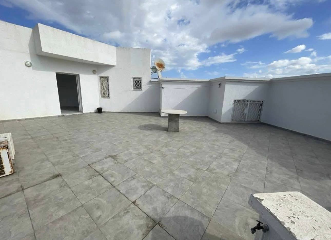 Mnihla Jardins d'el Menzah Location Appart. 3 pices S2 etage de villa 1100 d cite fawez