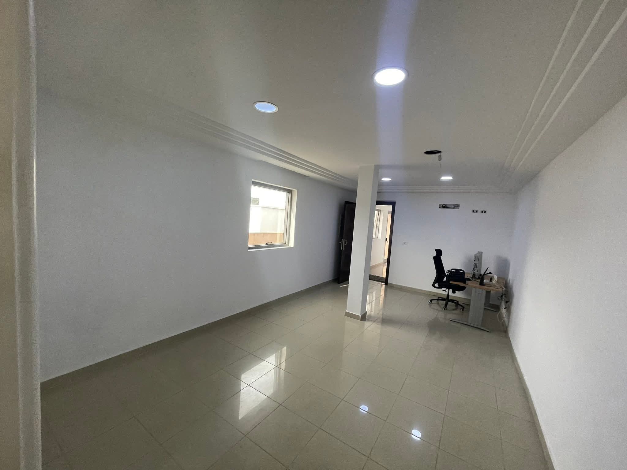 Ariana Ville Cite Ennasr 2 Location Appart. 2 pices Bureau h2 ghazela 1100 dinars