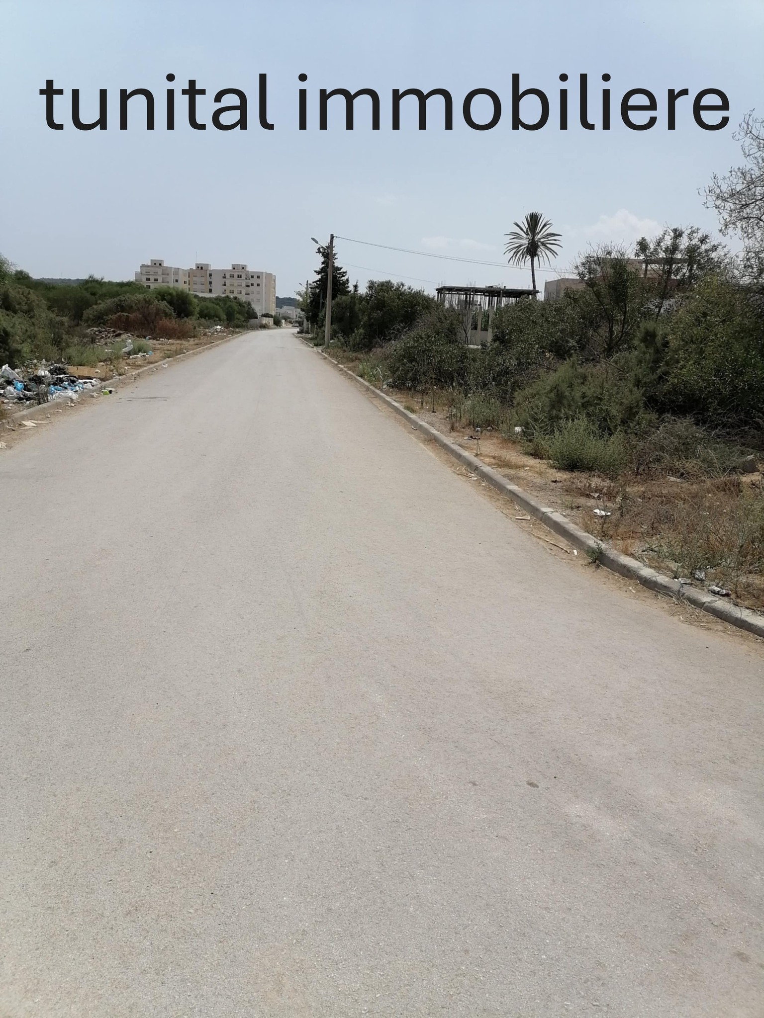 La Marsa Gammart Terrain Terrain nu Terrain bon emplacement fait l'angle