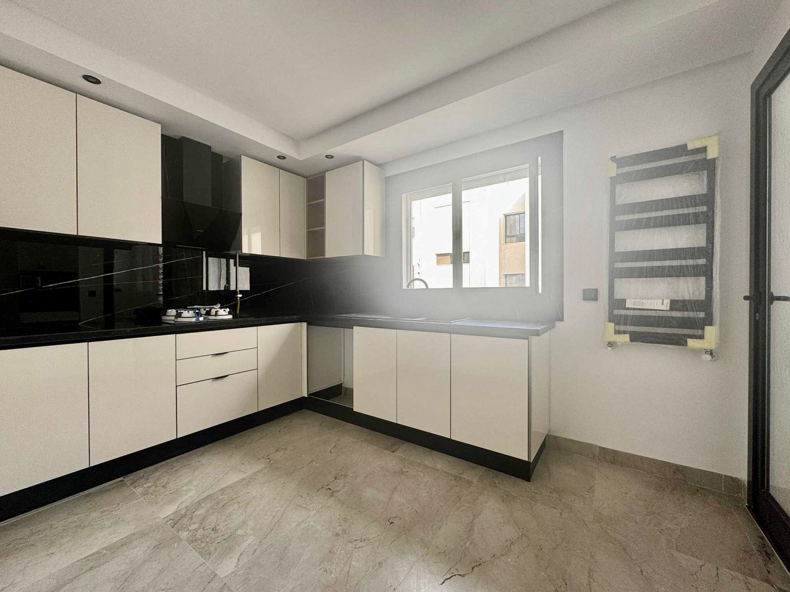 El Menzah El Menzah 9 Location Appart. 3 pices Appartement s2 jamais habit  menzah 9c