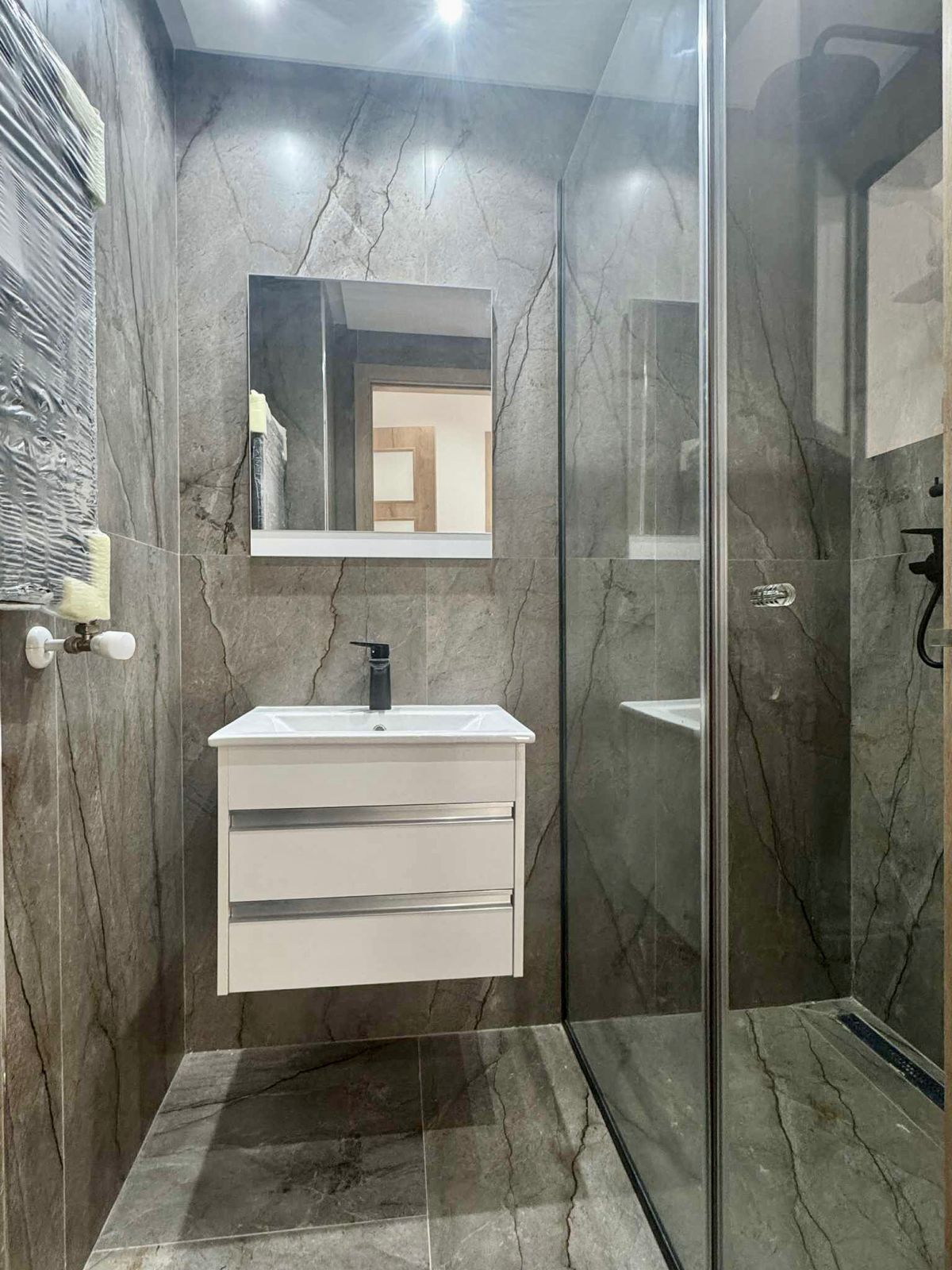 El Menzah El Menzah 9 Location Appart. 3 pices Appartement s2 jamais habit  menzah 9c