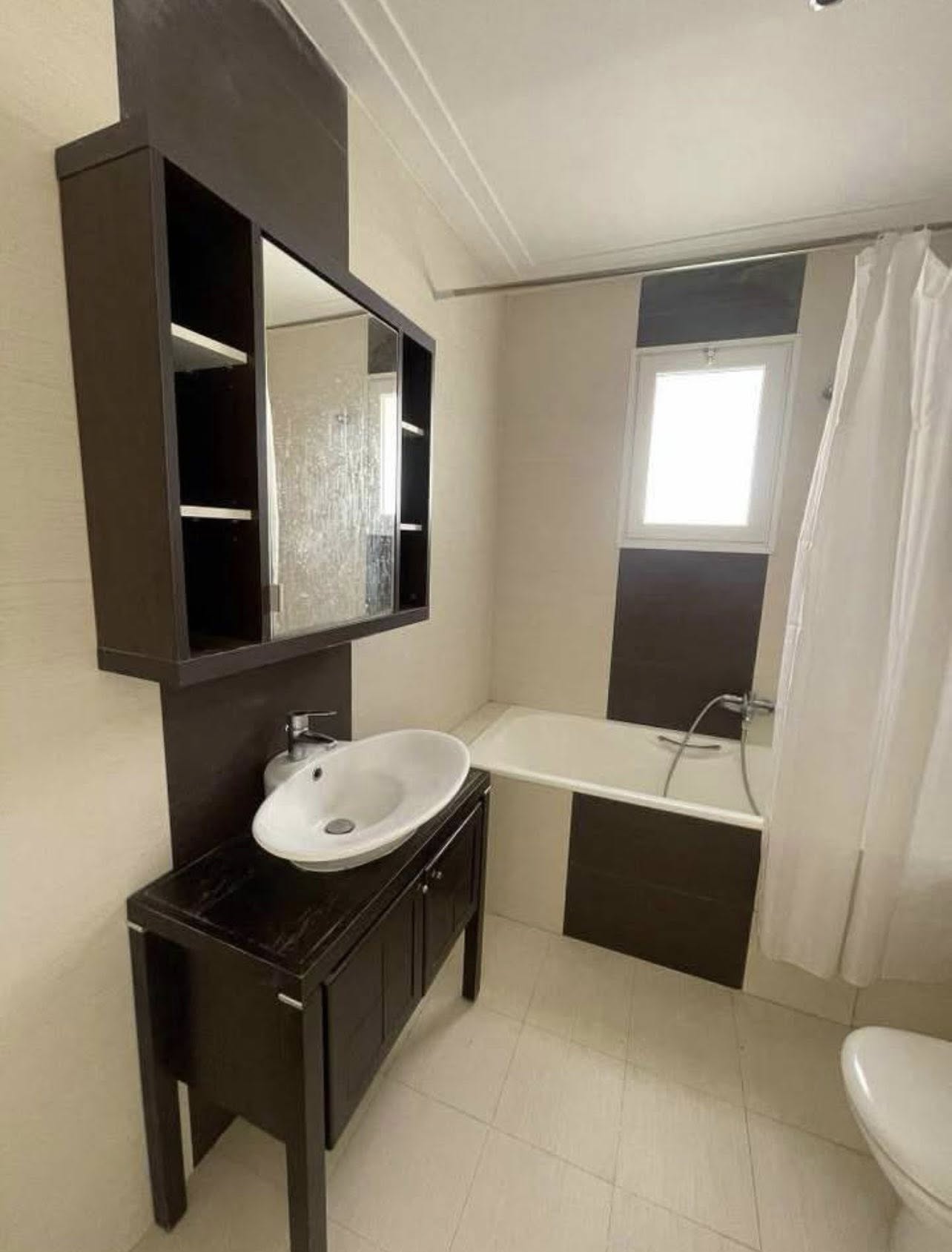 Mnihla Jardins d'el Menzah Location Appart. 4 pices S3 jardin del menzah 2 avec ascenceur