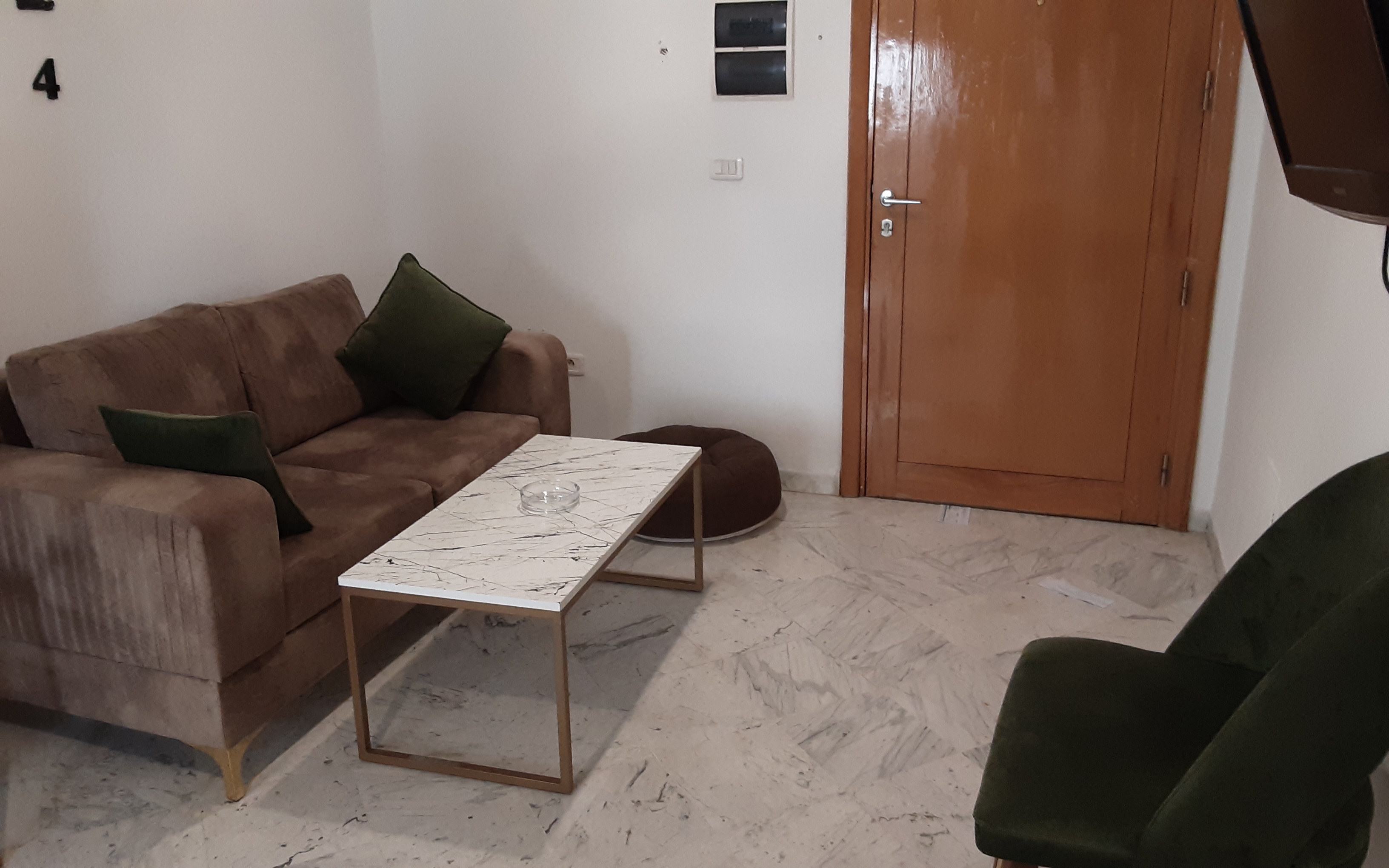 Ain Zaghouan Ain Zaghouan Location Appart. 2 pices 2 pices meubl standing bonne localisation