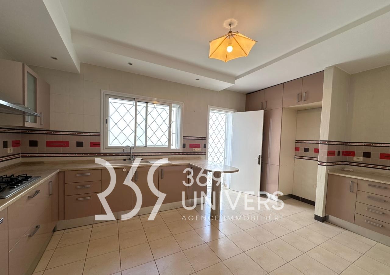 La Marsa Gammart Location Maisons Villa avec piscine  gammarth ref rh172