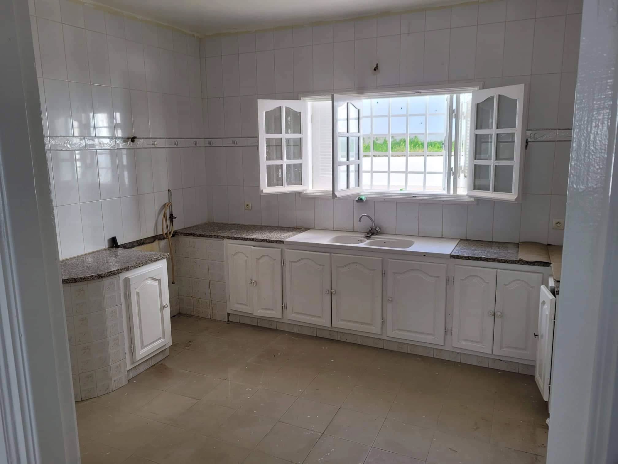 El Menzah El Menzah 9 Location Appart. 5 pices+ Coquette villa manzah 9