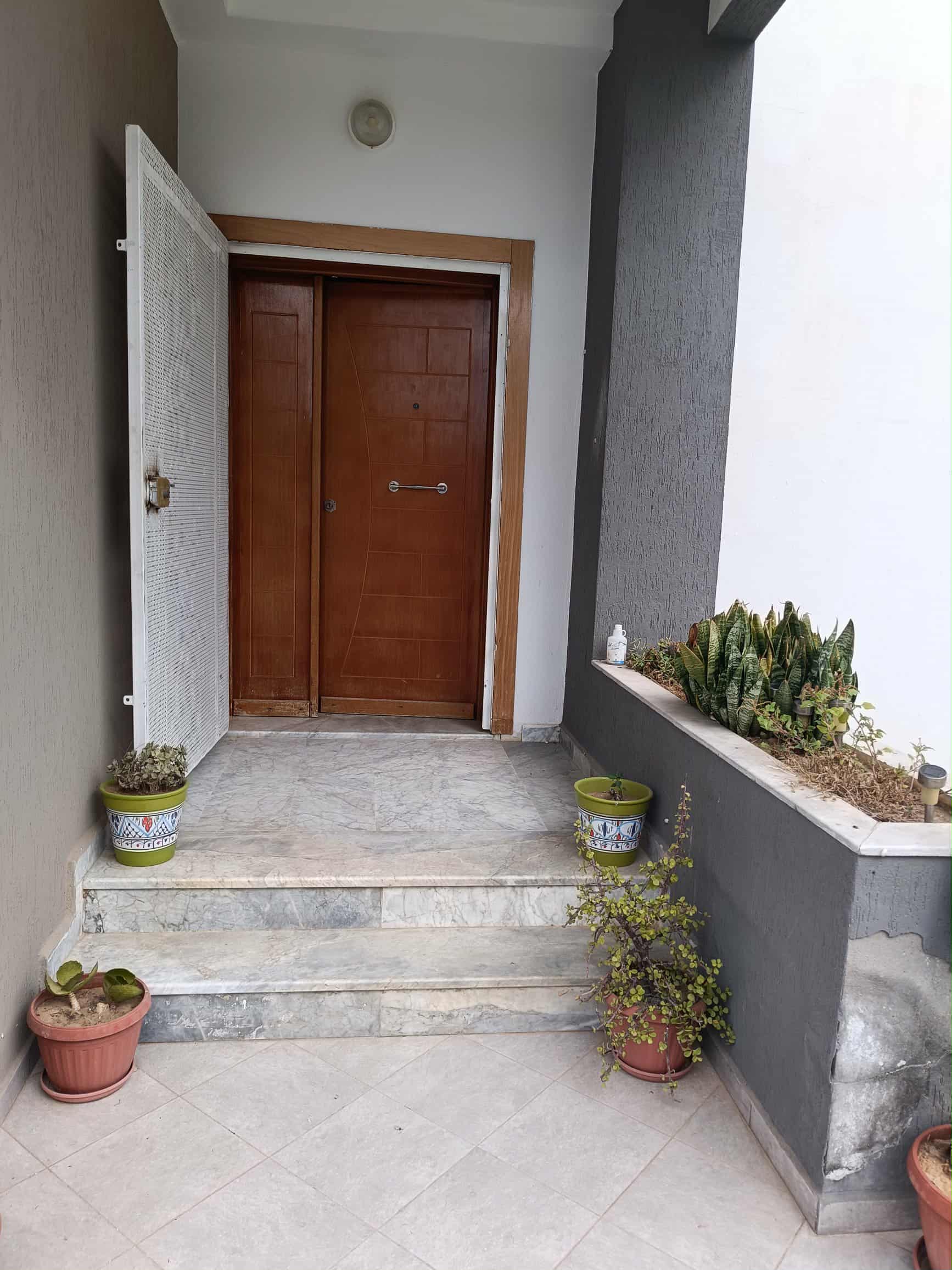 Mornag Mornag Vente Appart. 5 pices+ Villa rdc  mornag